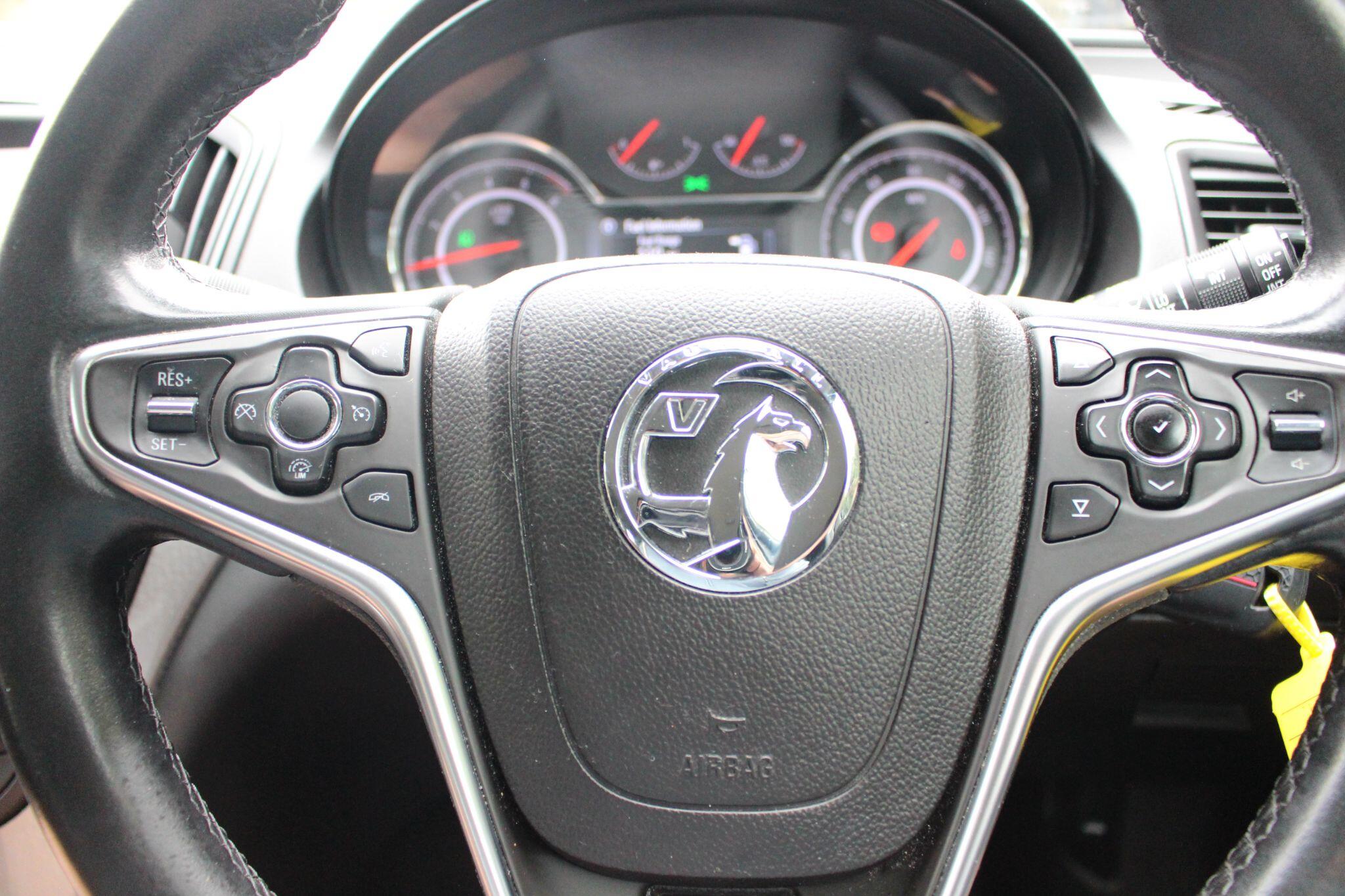 Vauxhall Insignia view 37