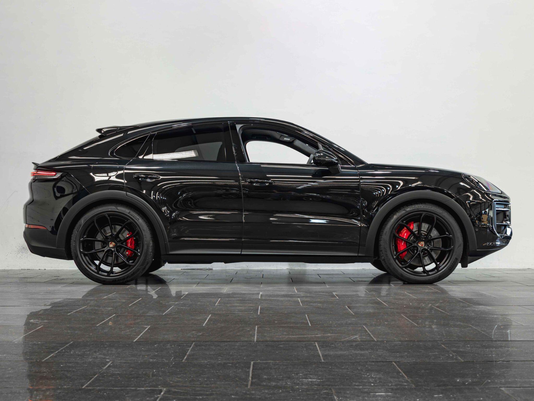 Porsche Cayenne view 6
