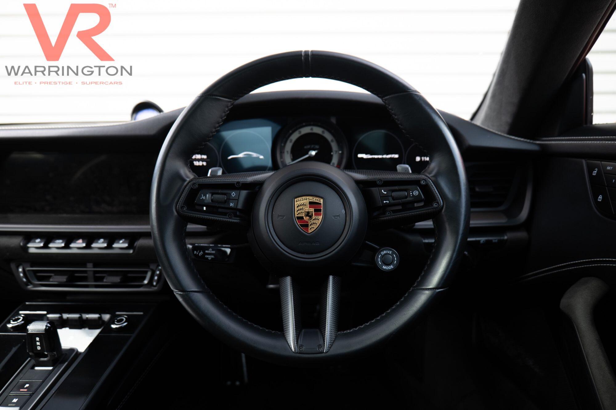 Porsche 911 view 9