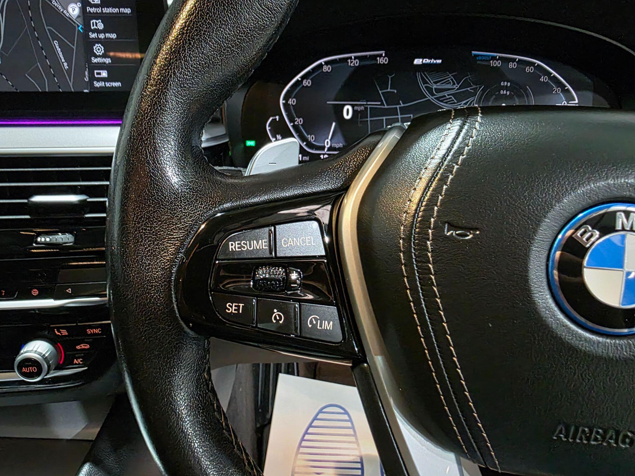 BMW 5 Series view 22