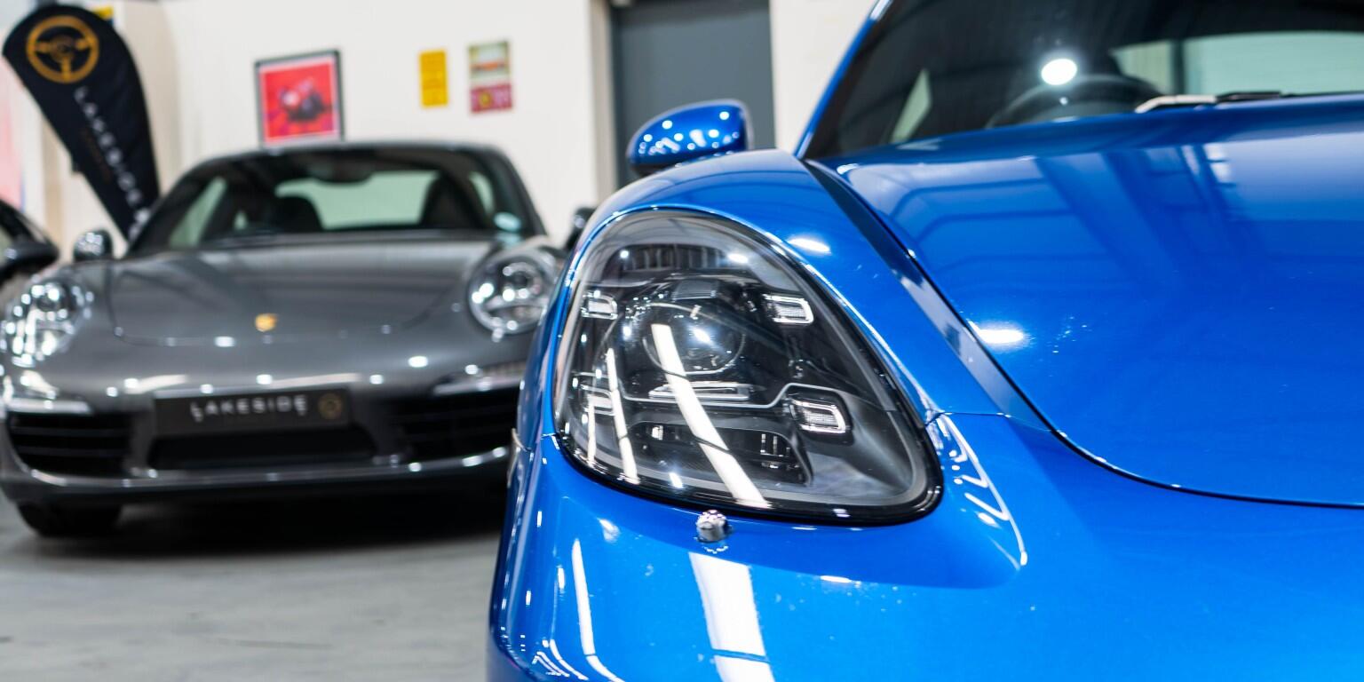 Porsche Cayman view 37