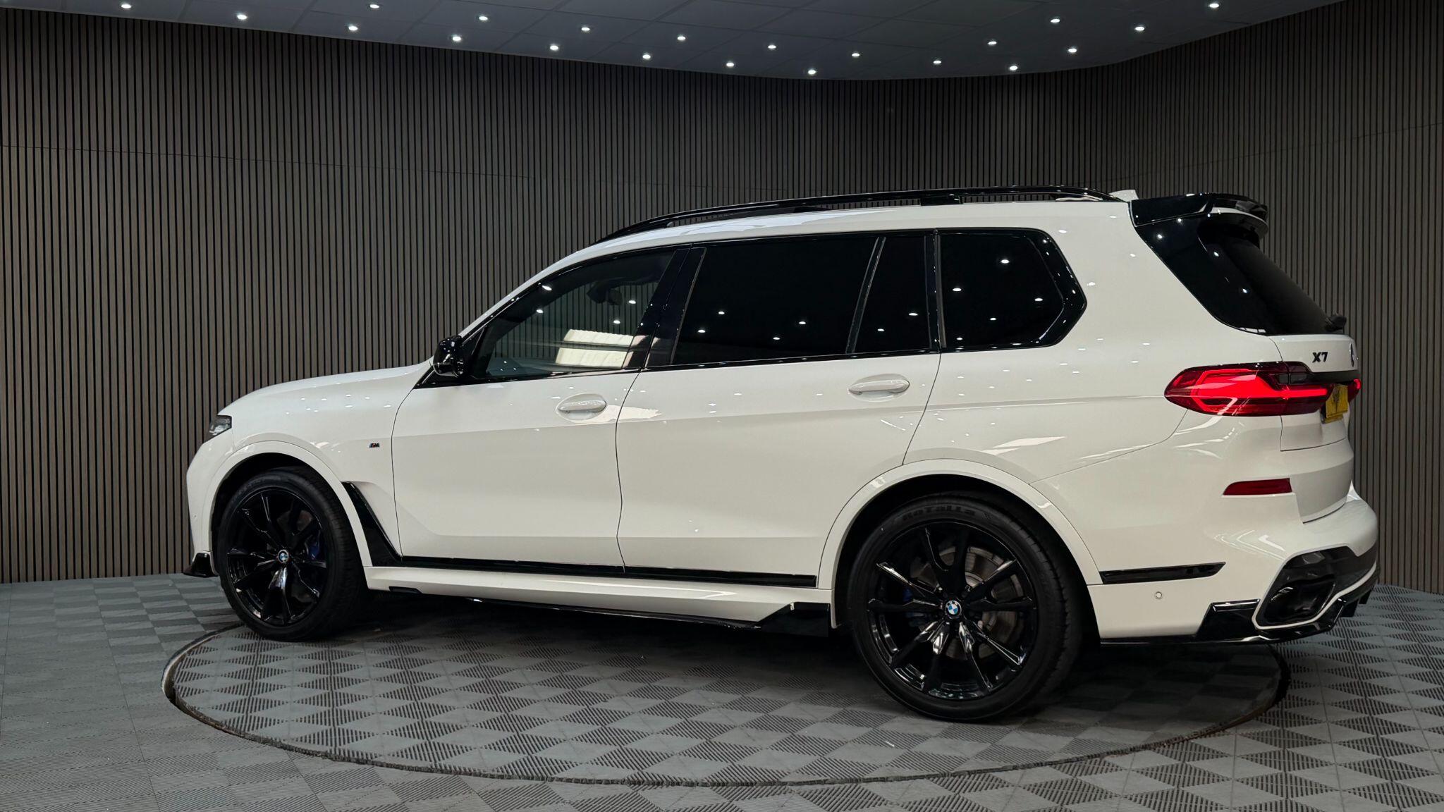 BMW X7 view 50