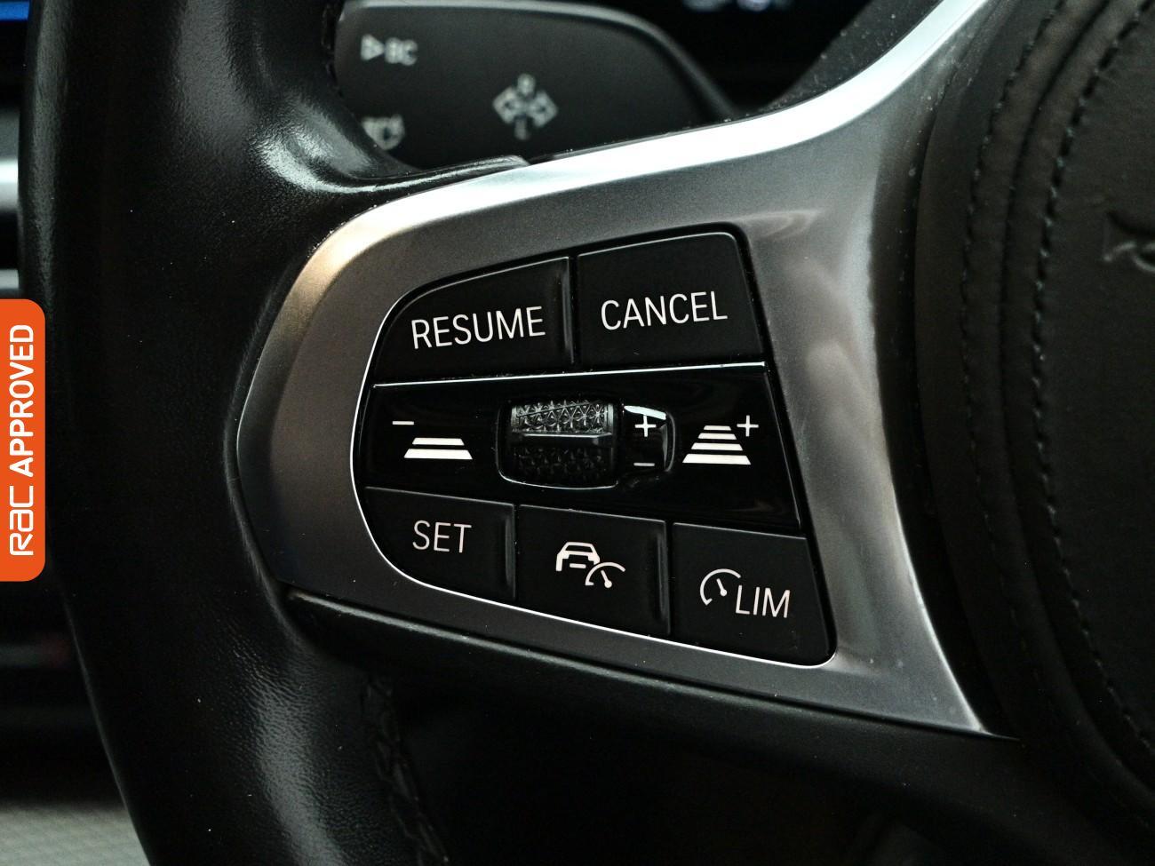 BMW I4 view 22