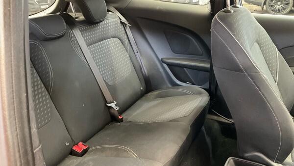 Ford Fiesta view 3
