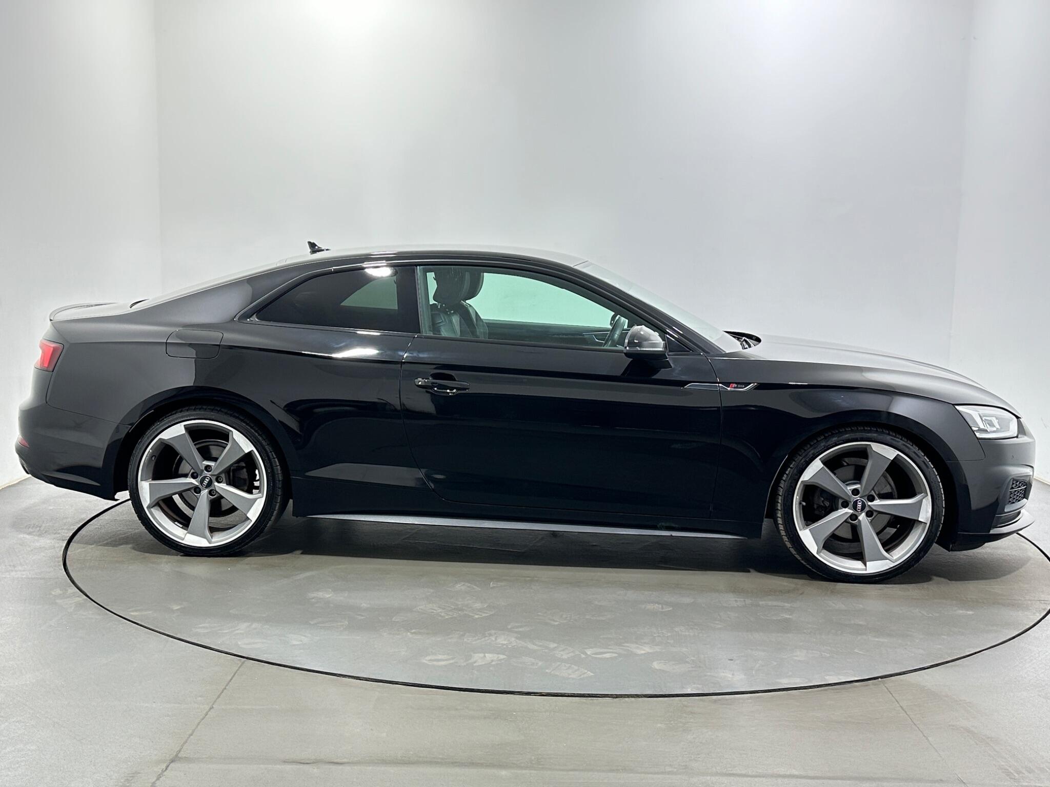 Audi A5 view 9