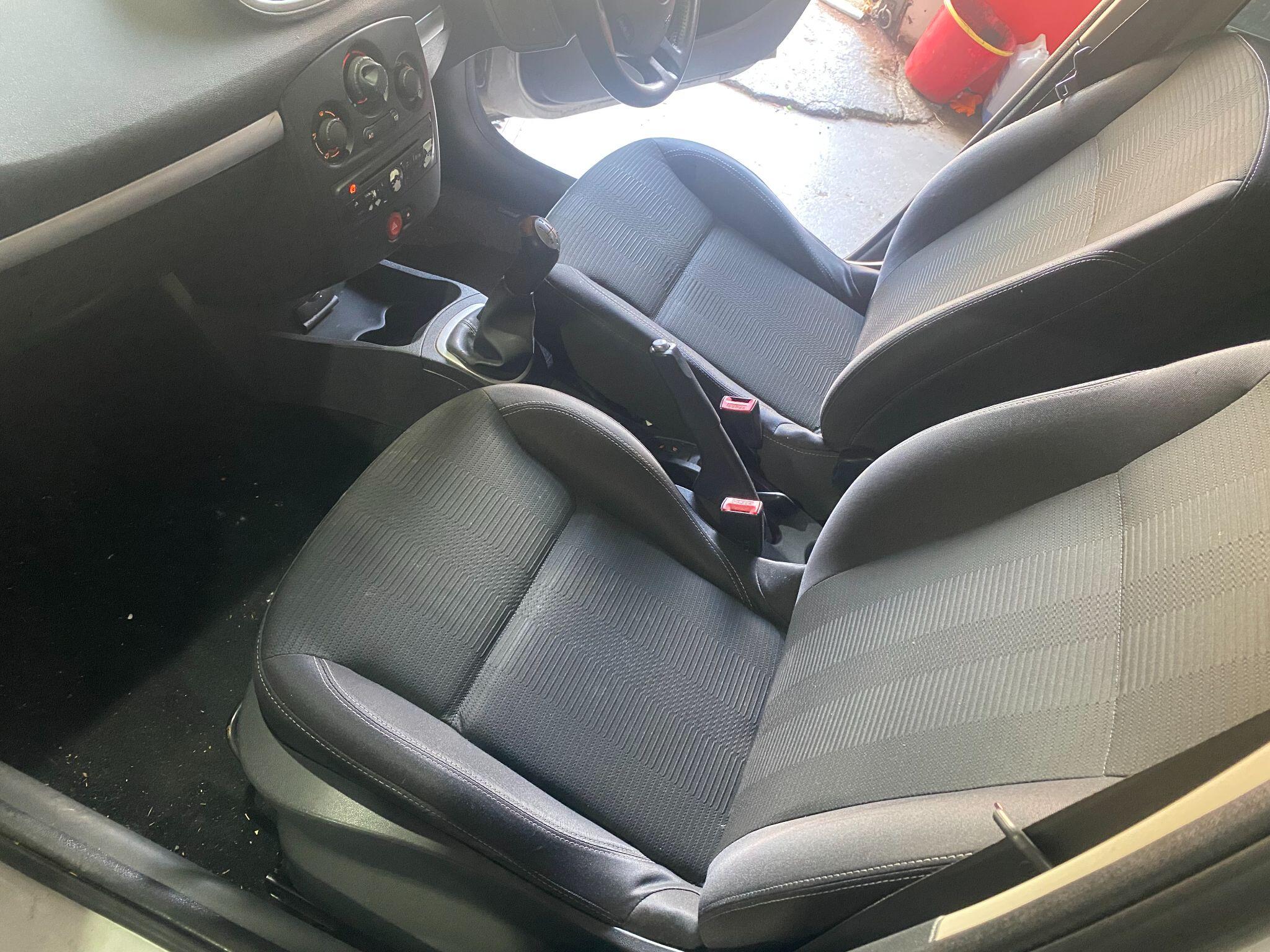 Renault Clio view 11