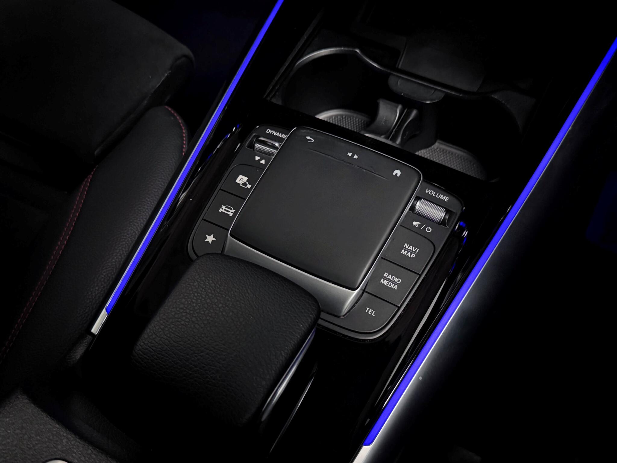 Mercedes-Benz Gla view 27