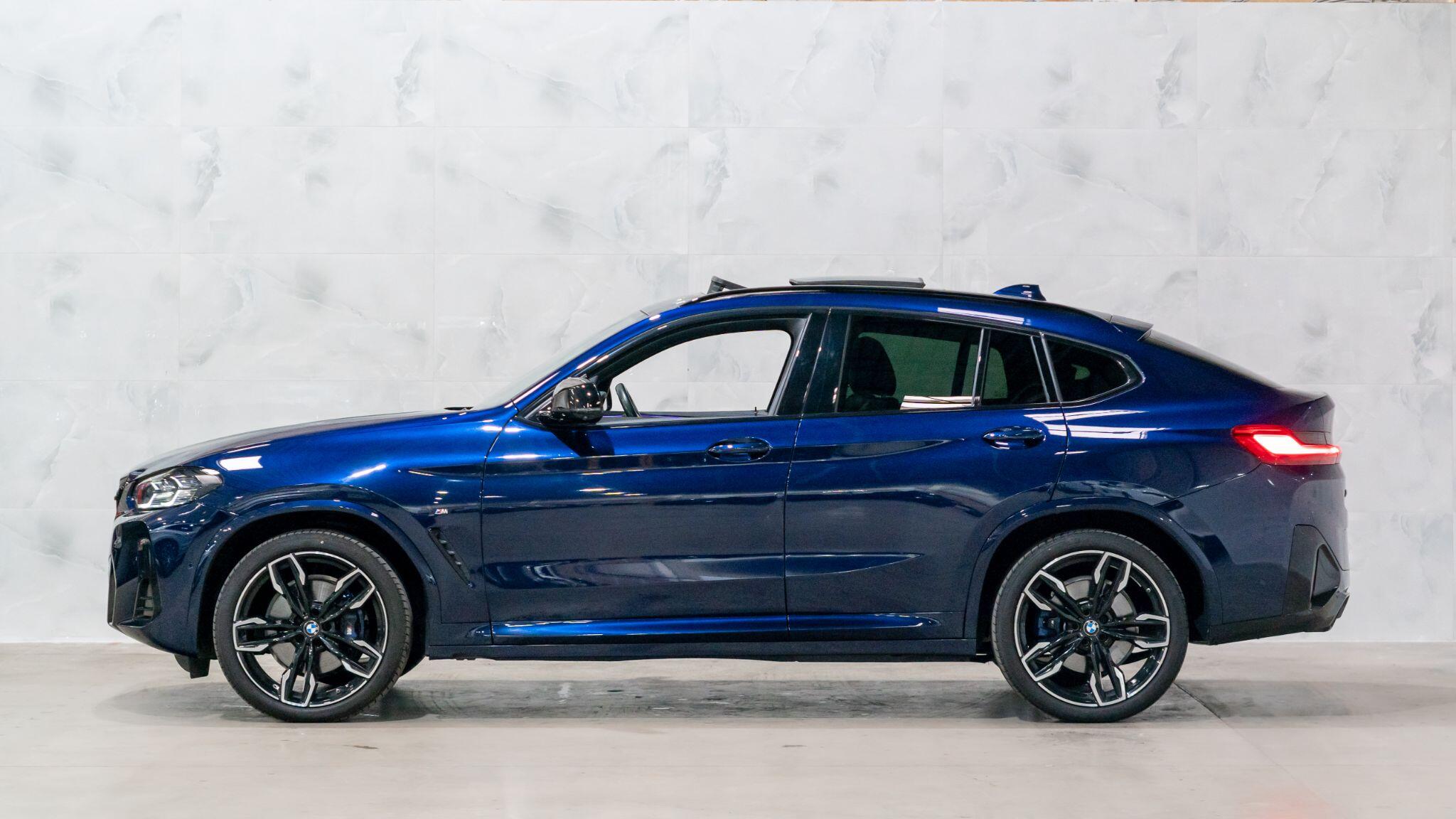 BMW X4 view 9
