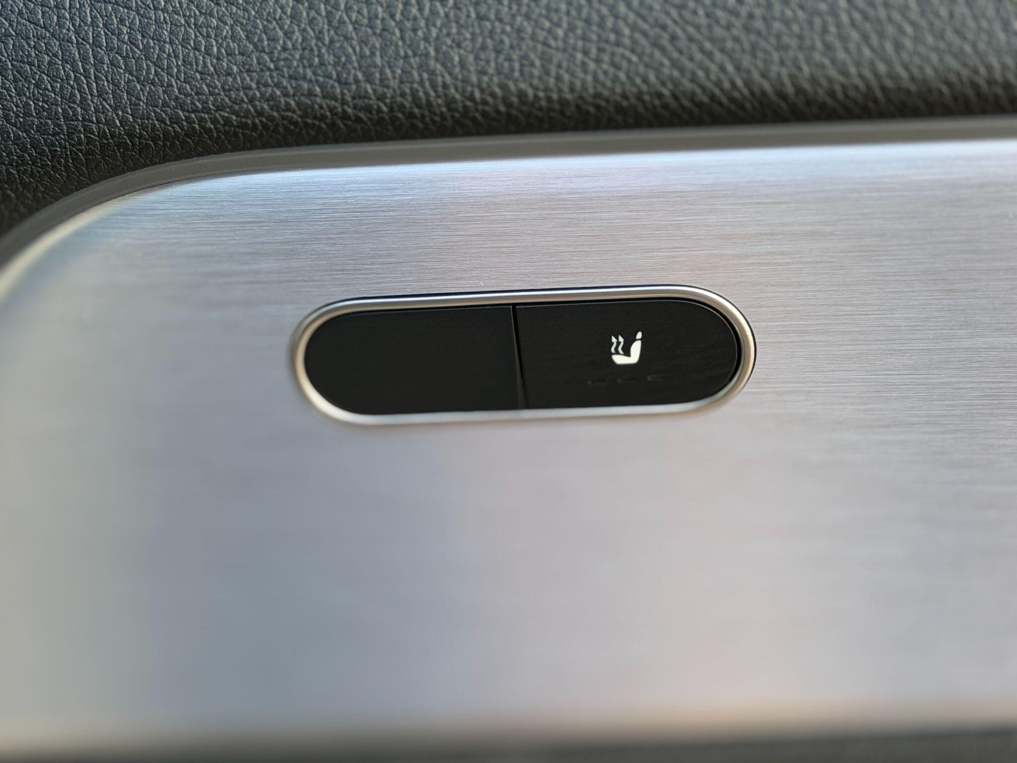 Mercedes-Benz EQA view 37