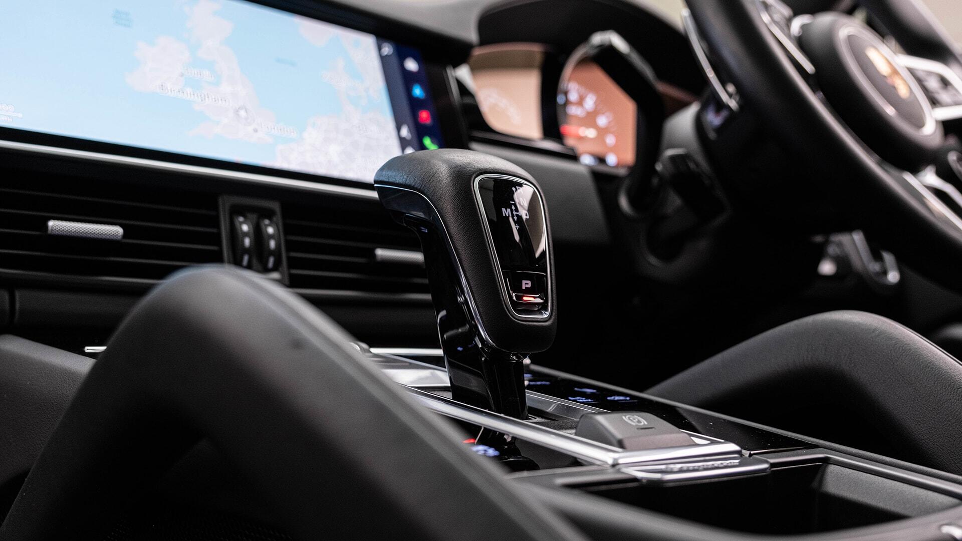Porsche Cayenne view 12