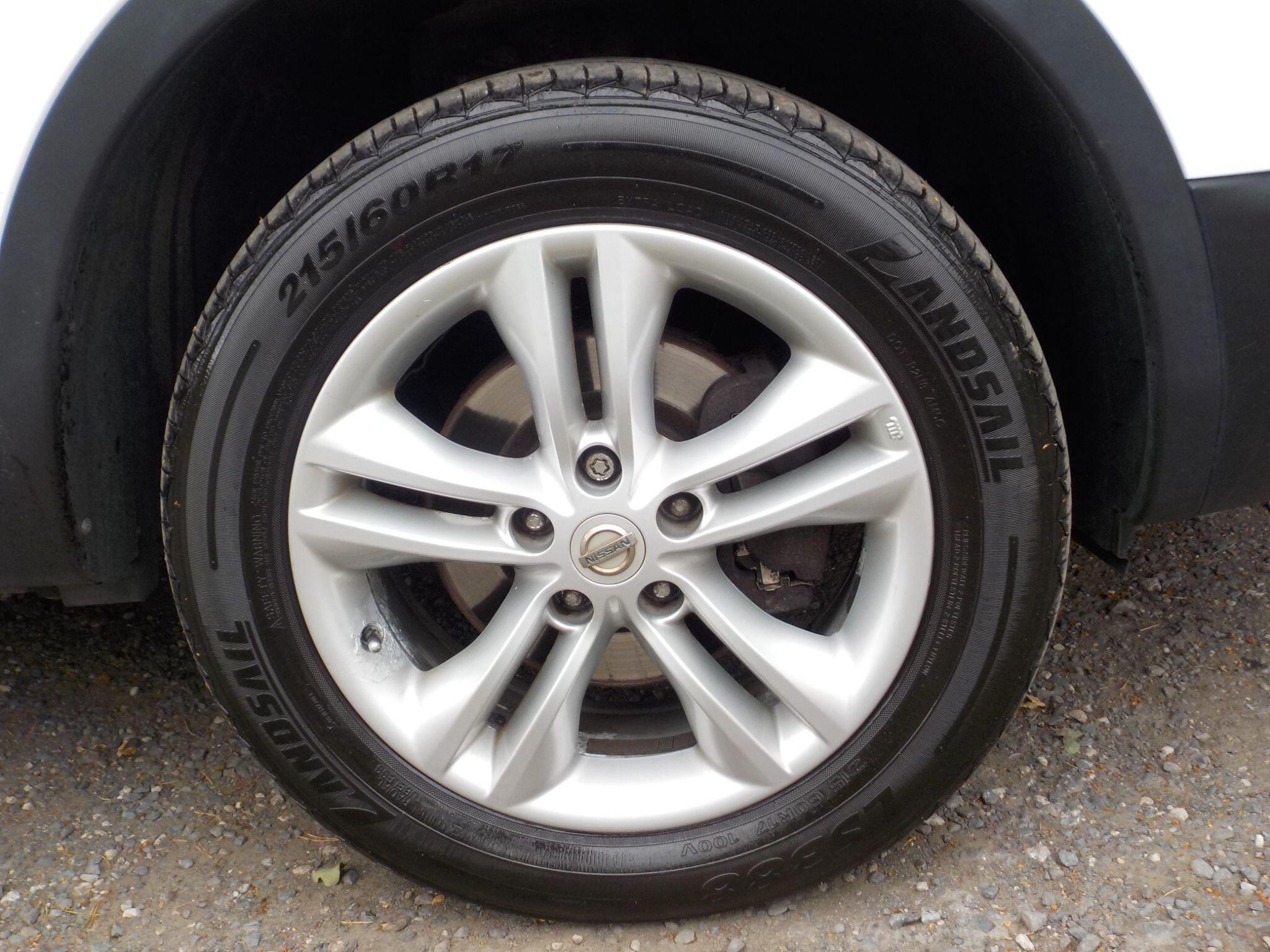 Nissan Qashqai 1.6 Acenta 2WD Euro 5 (s/s) 5dr