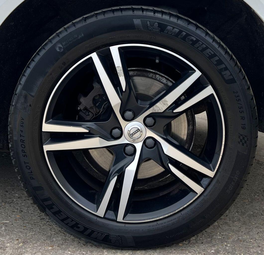 Volvo XC60 view 14