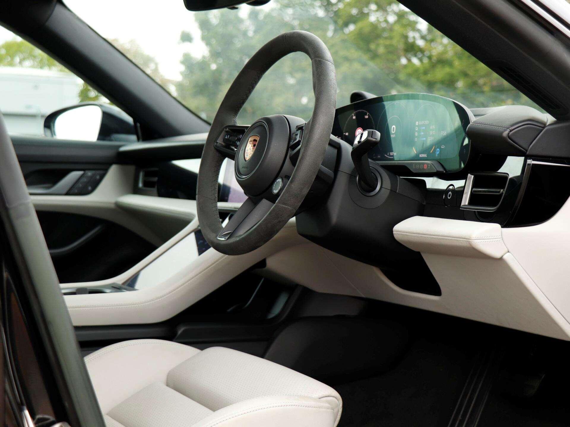 Porsche Taycan view 11