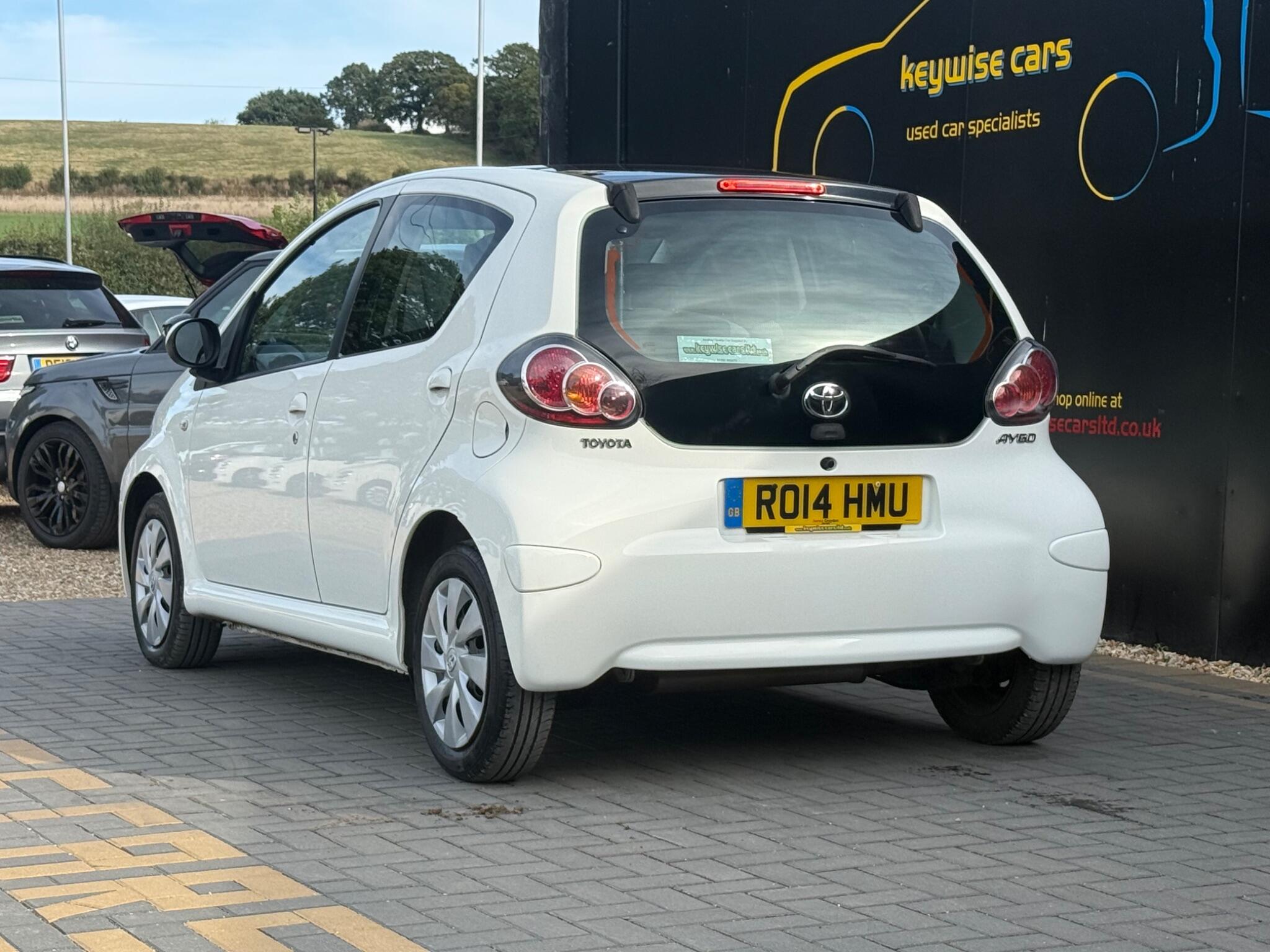 Toyota Aygo view 3