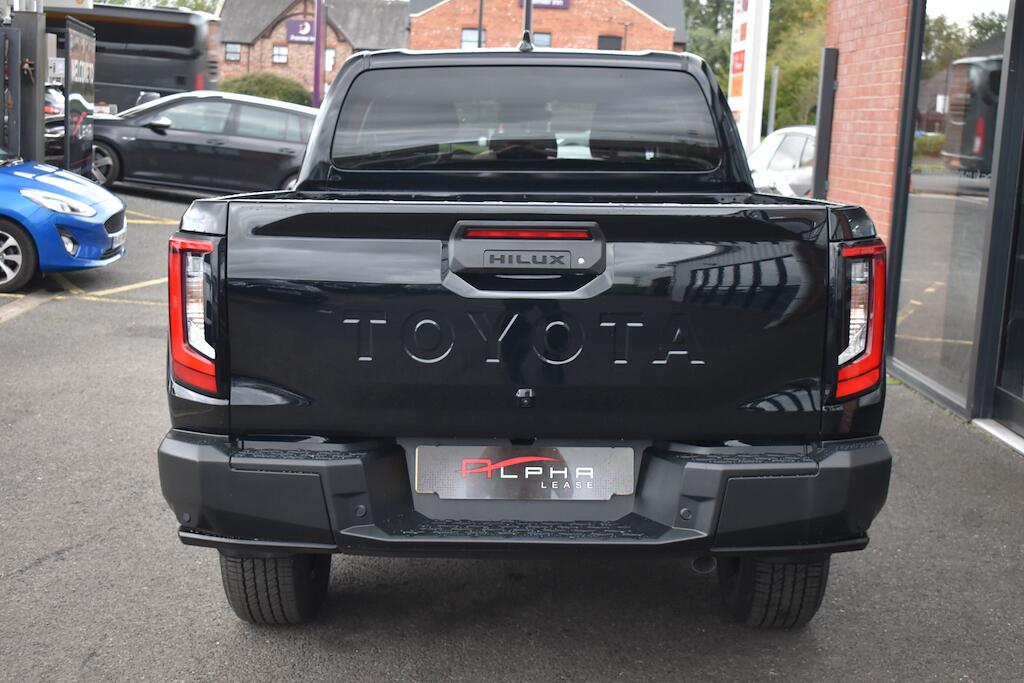 Toyota Hilux view 7