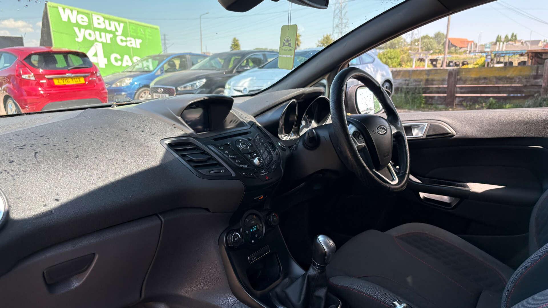 Ford Fiesta view 14