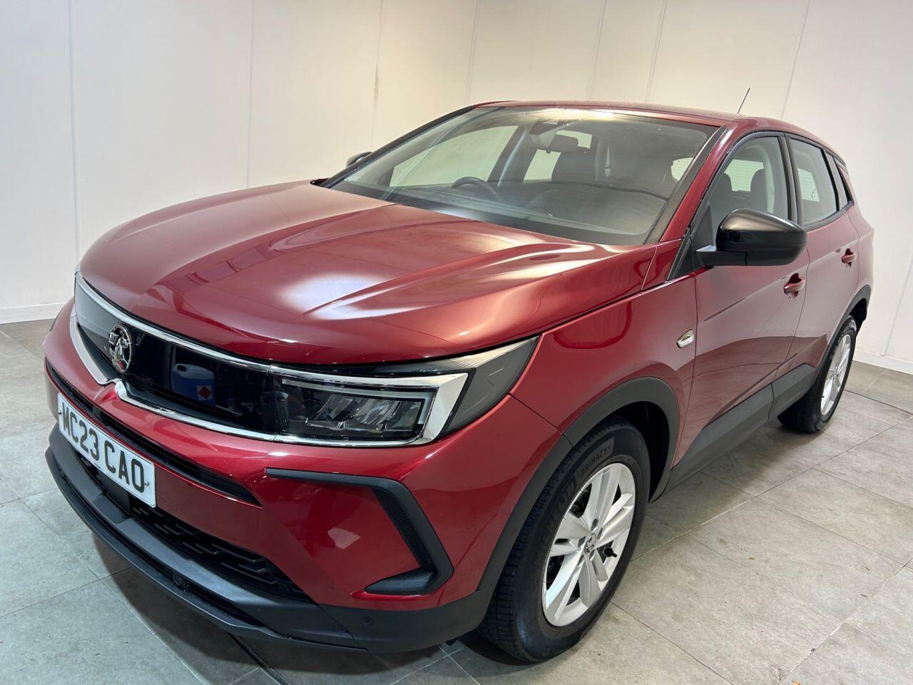 Vauxhall Grandland view 45
