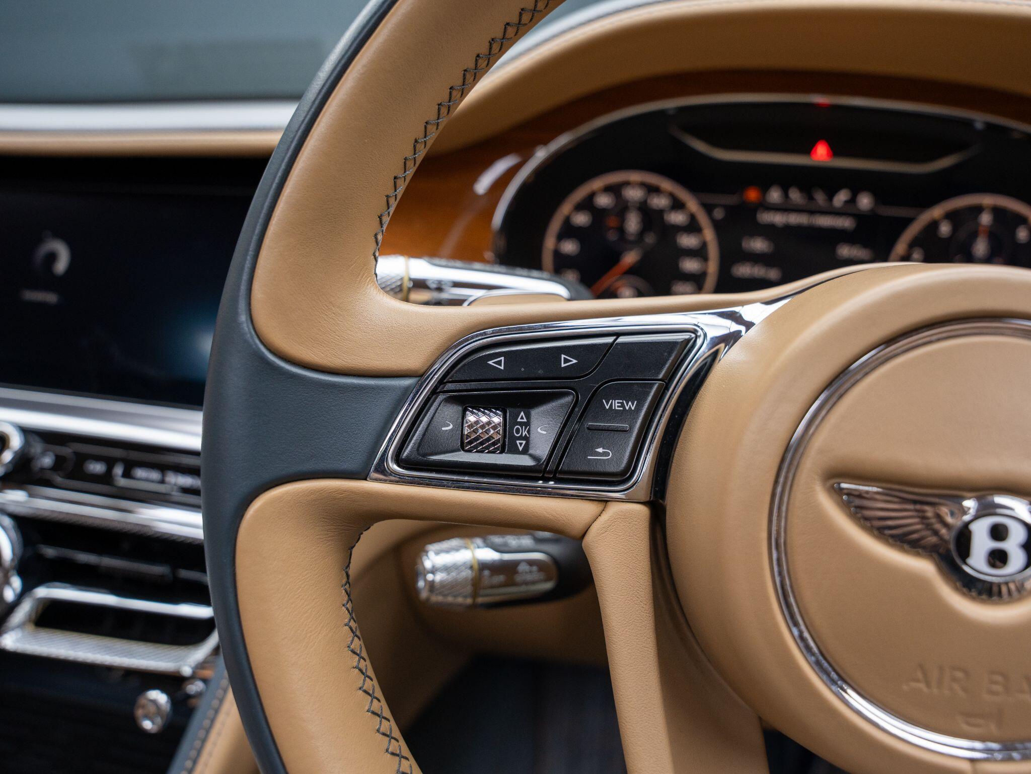 Bentley Flying Spur view 22