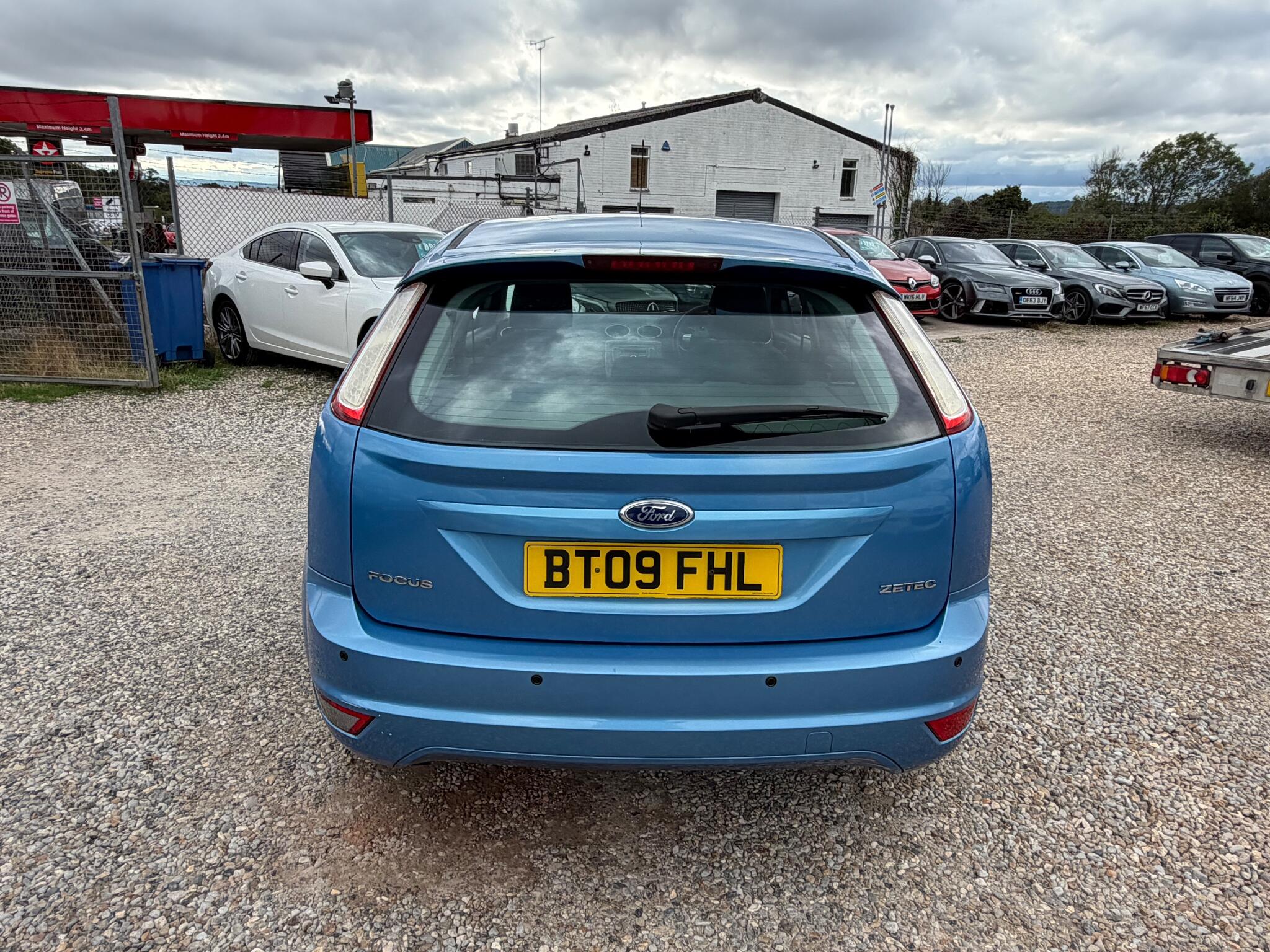 Ford Focus view 8