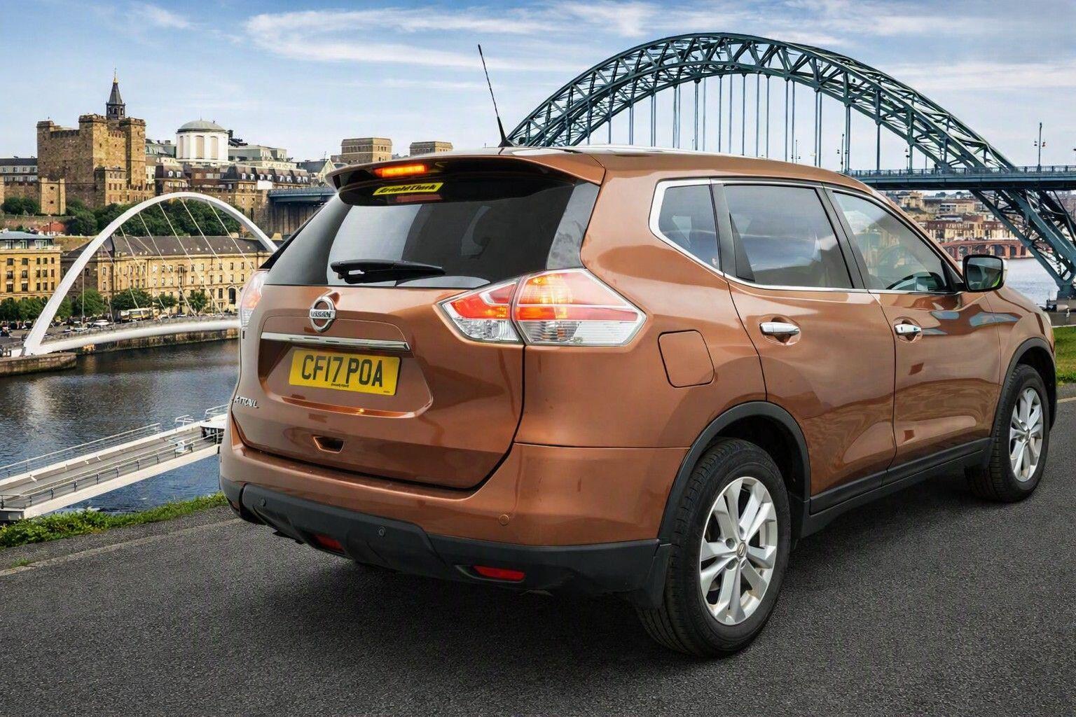 Nissan X-Trail view 11