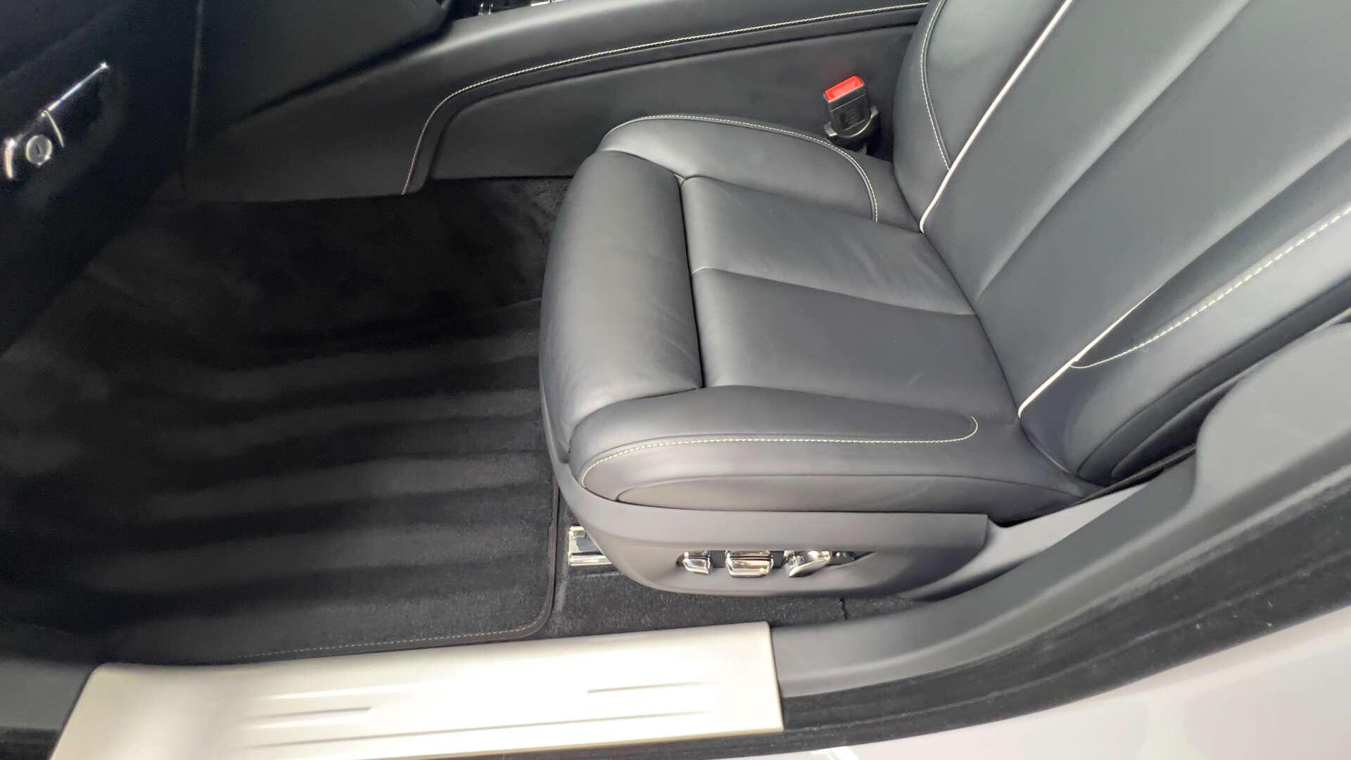 Rolls-Royce Ghost view 45