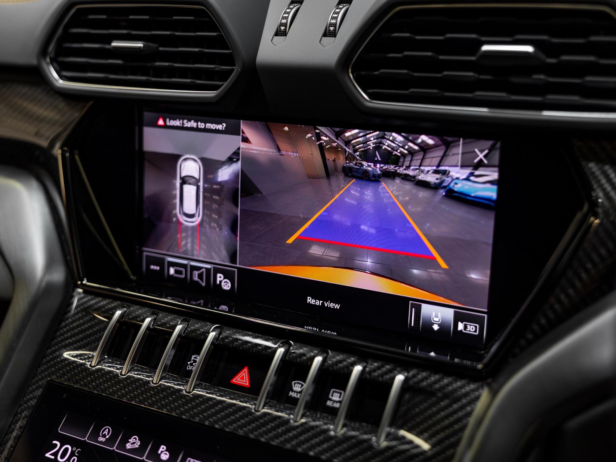 Lamborghini Urus view 20