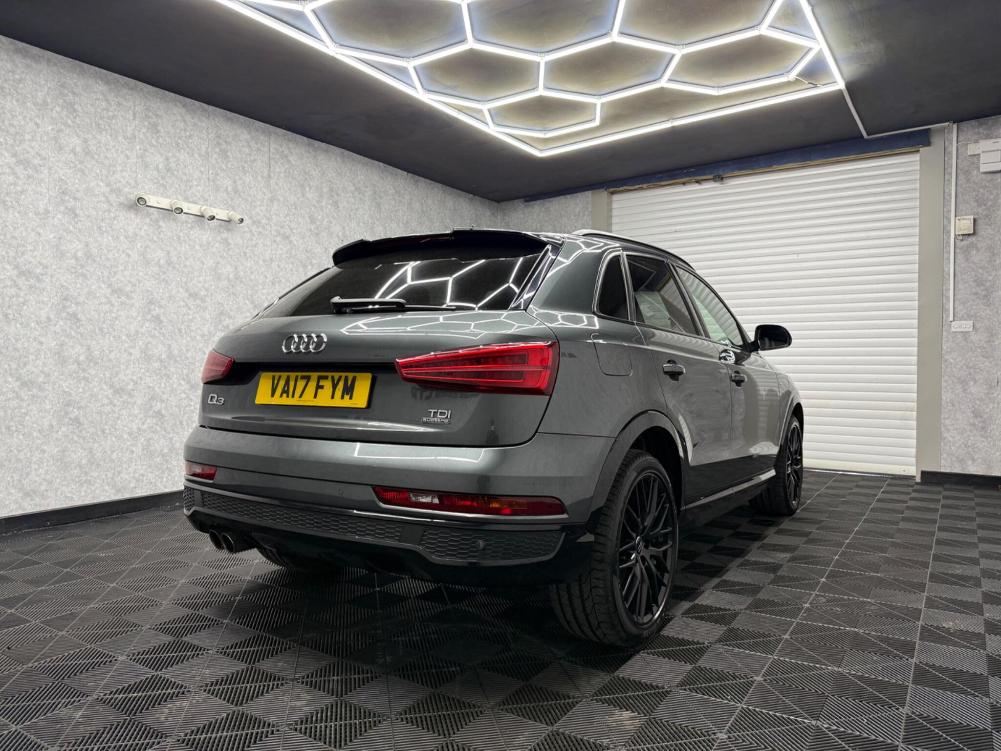 Audi Q3 view 4