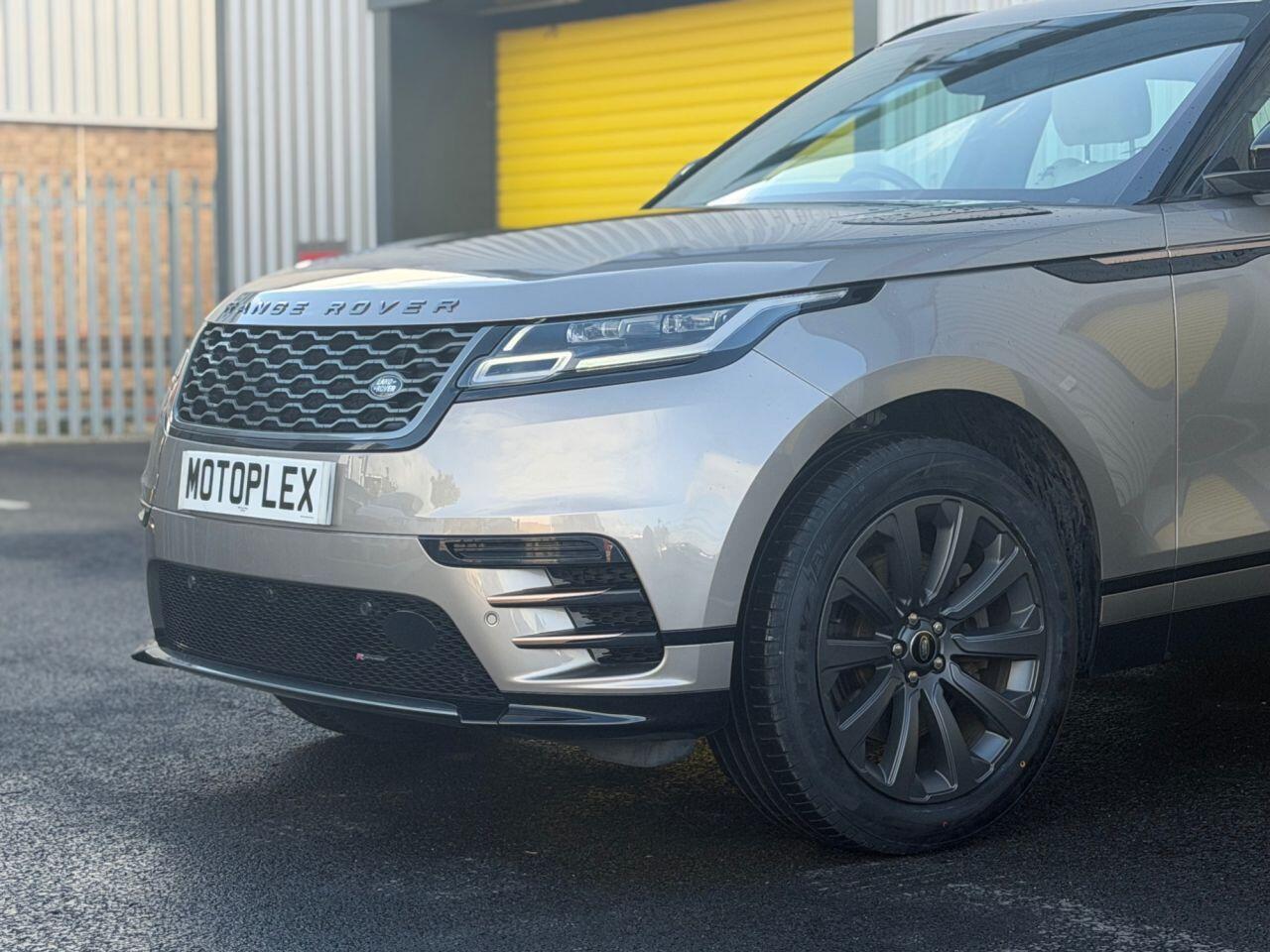 Land Rover Range Rover Velar view 10