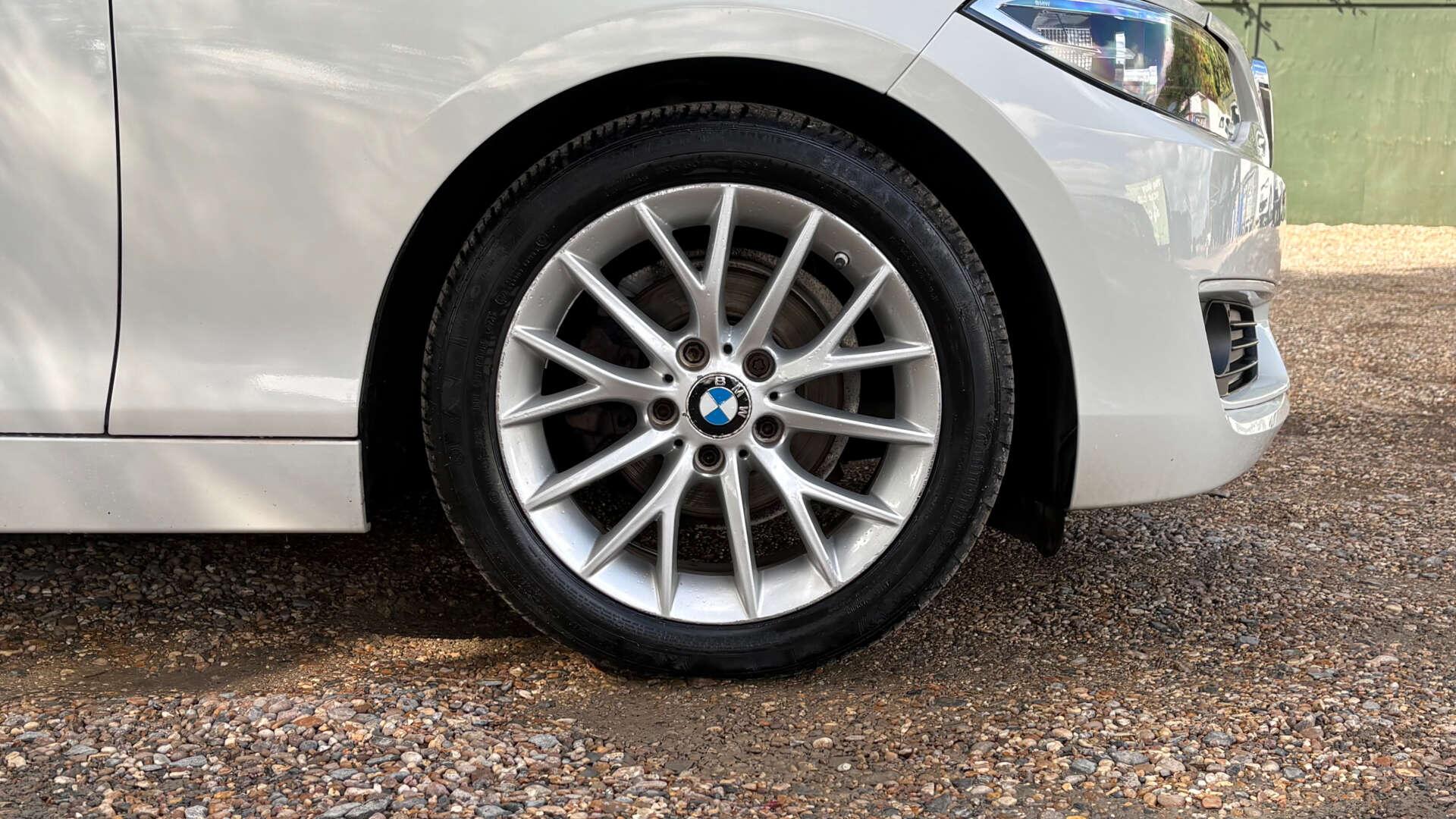 BMW 2 Series view 37