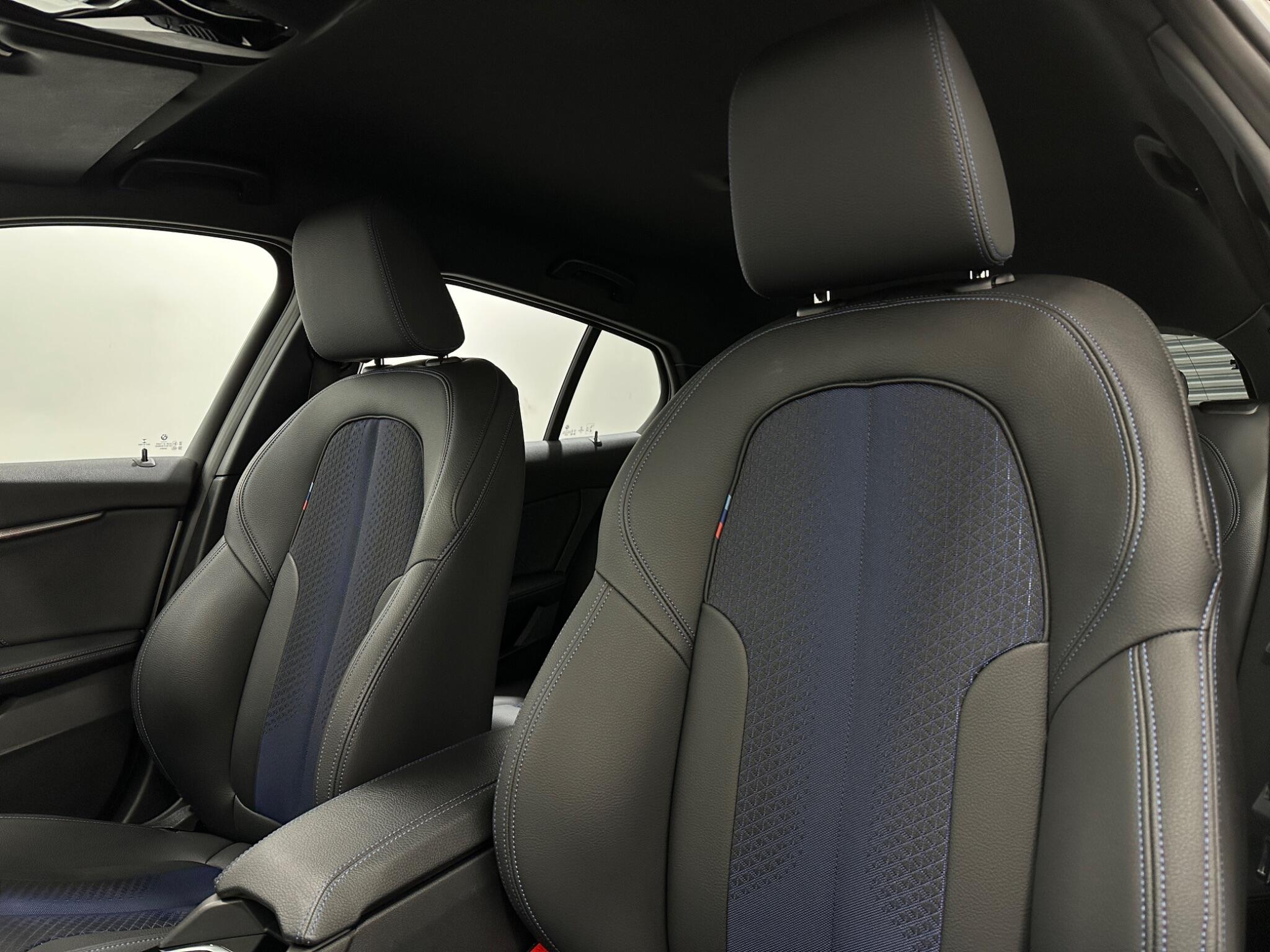 BMW 1 Series view 36