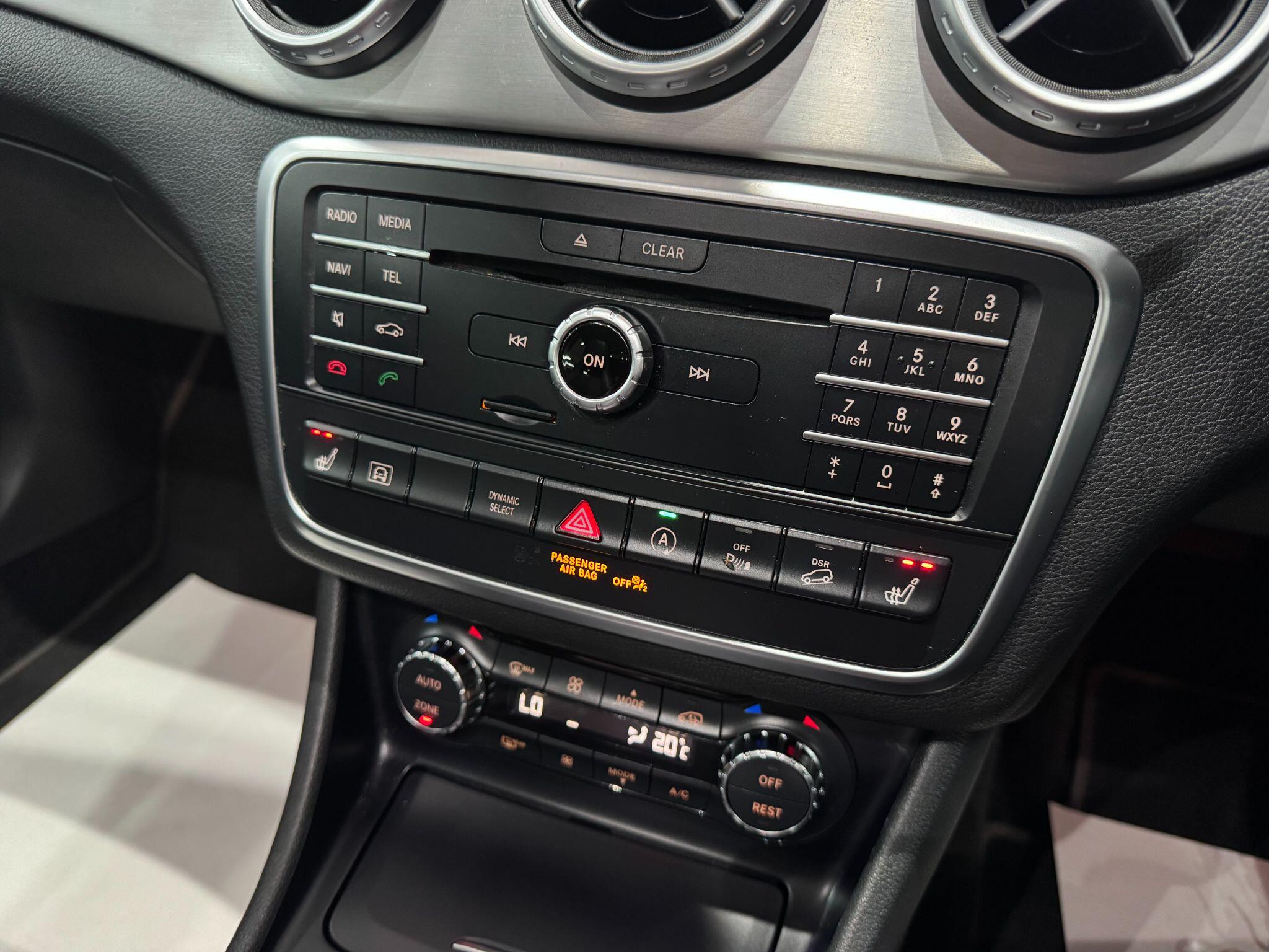 Mercedes-Benz GLA view 44