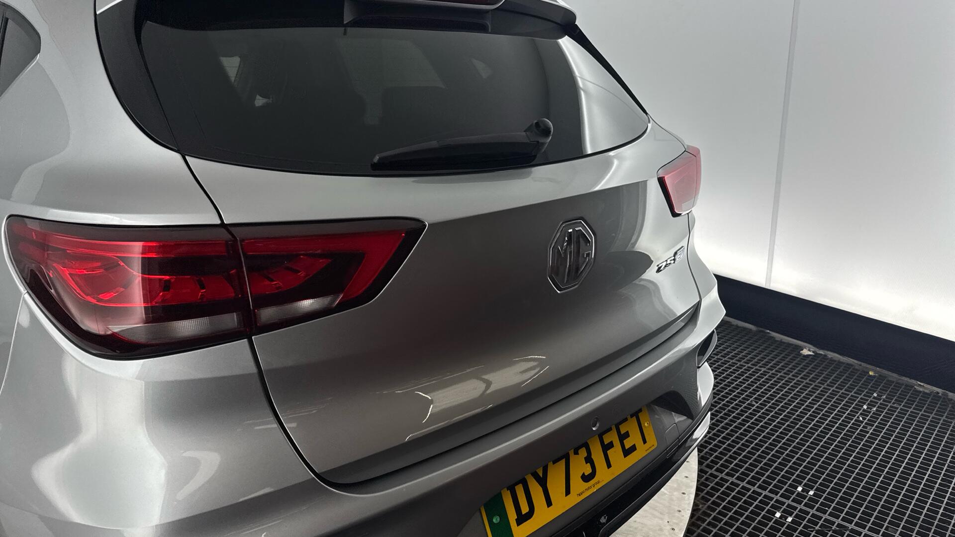 MG ZS view 23