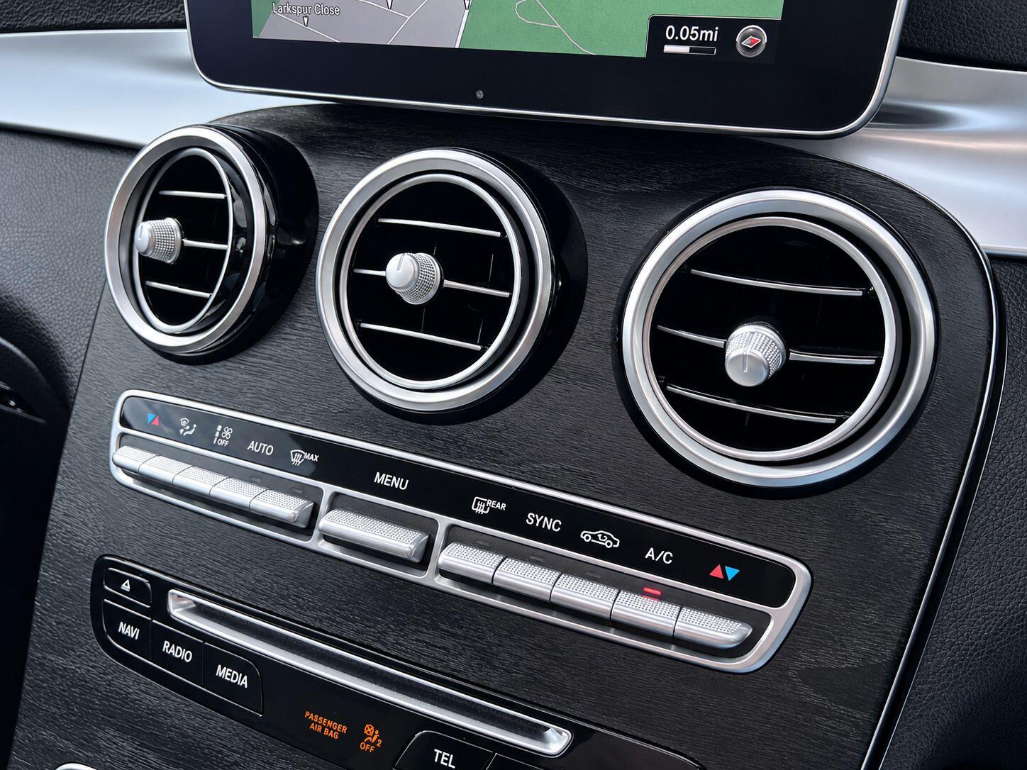 Mercedes-Benz GLC view 22