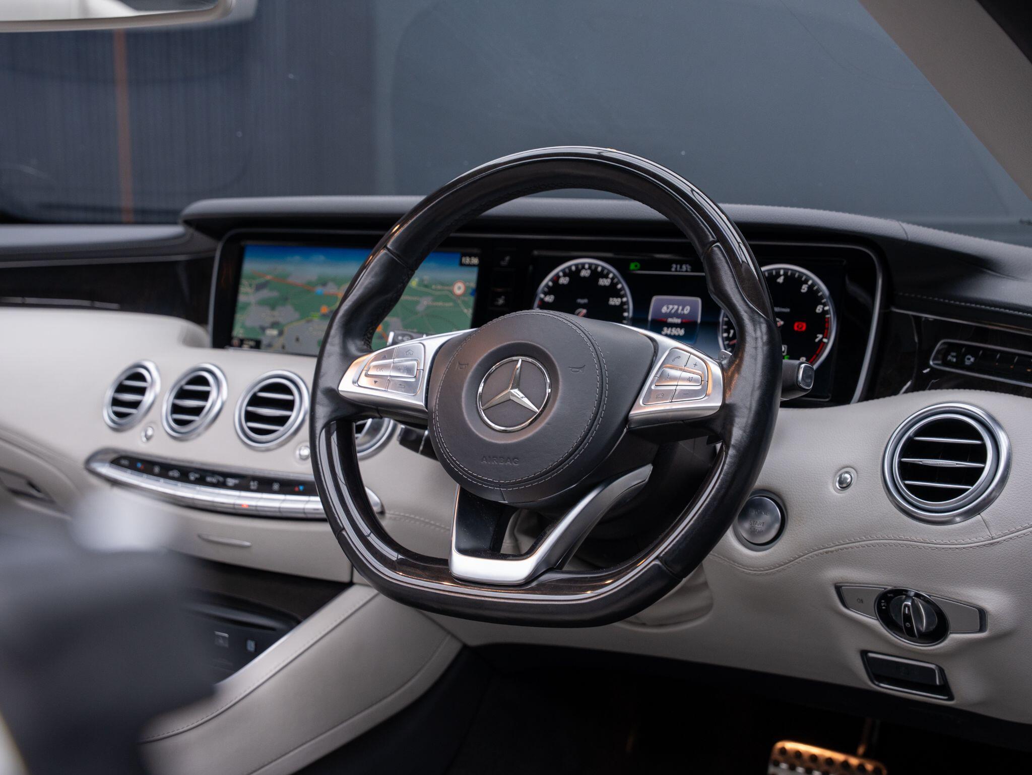Mercedes-Benz S-Class view 4