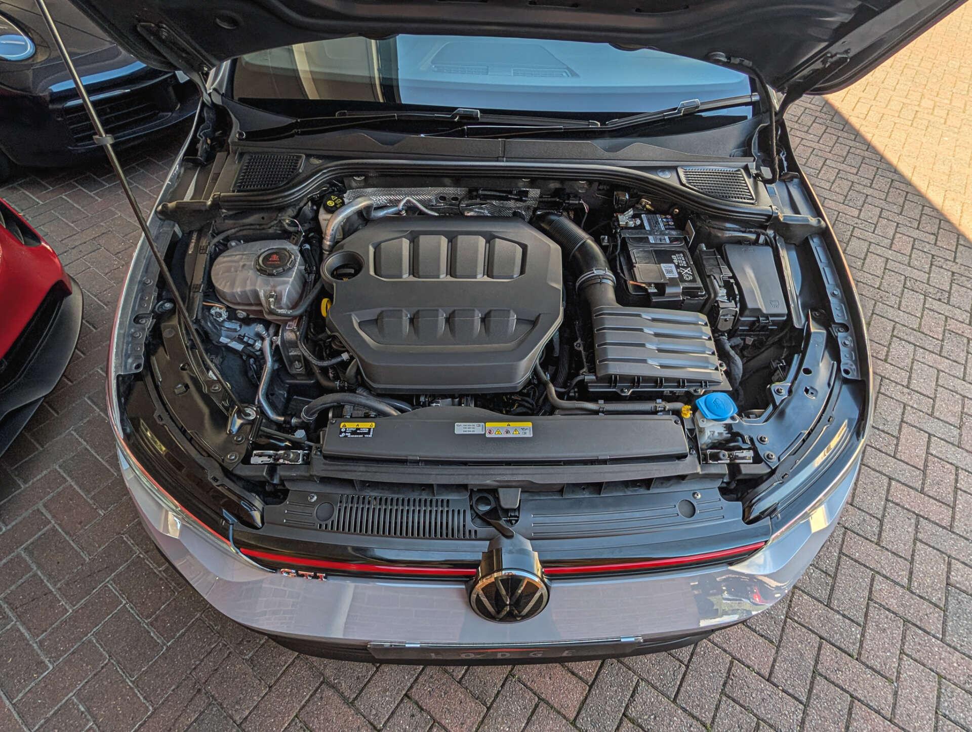 Volkswagen Golf view 19