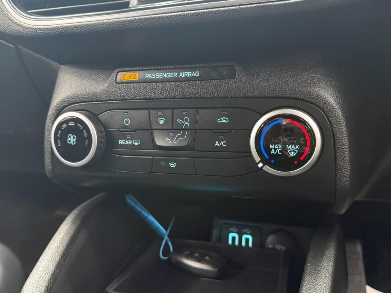Ford Focus view 20
