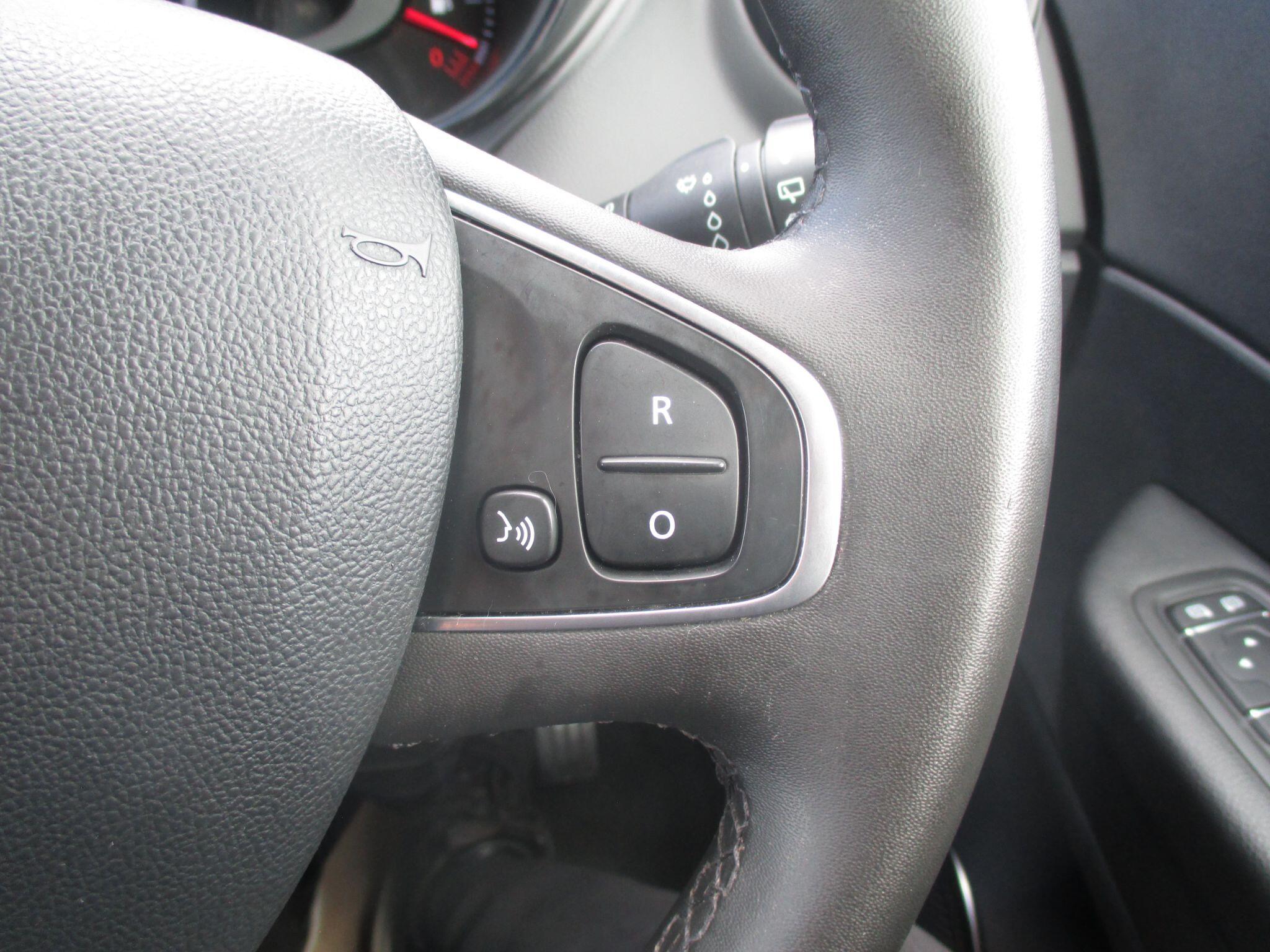 Renault Captur view 30
