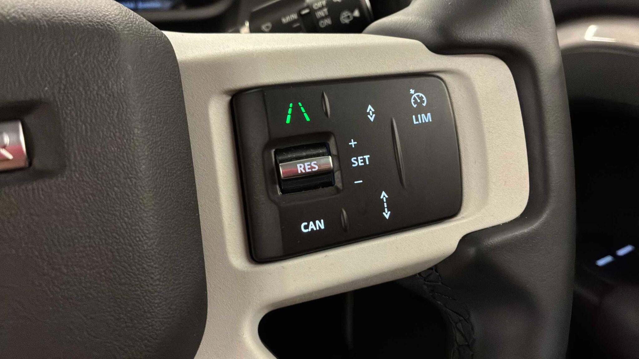 Land Rover Defender view 44