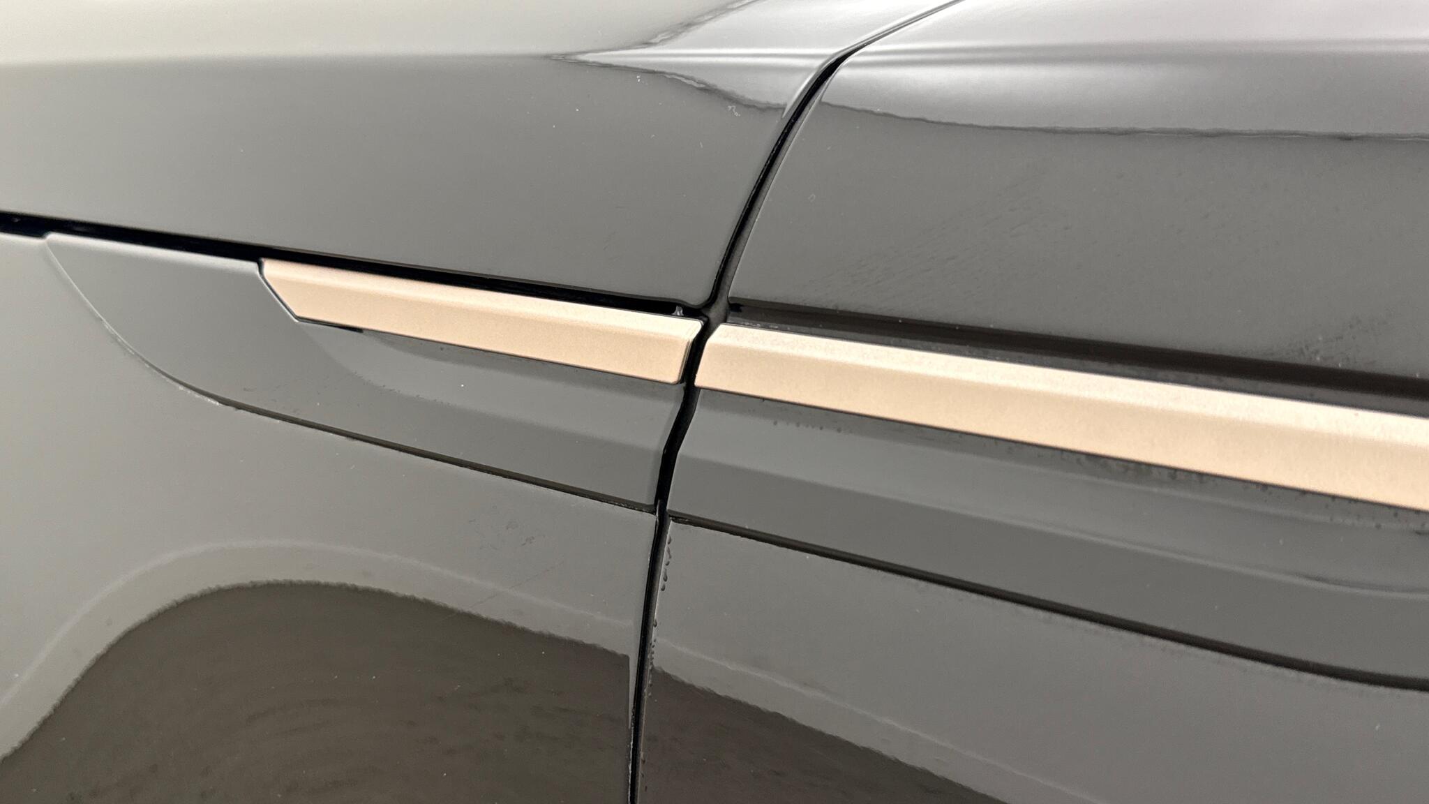 Land Rover Range Rover Velar view 20