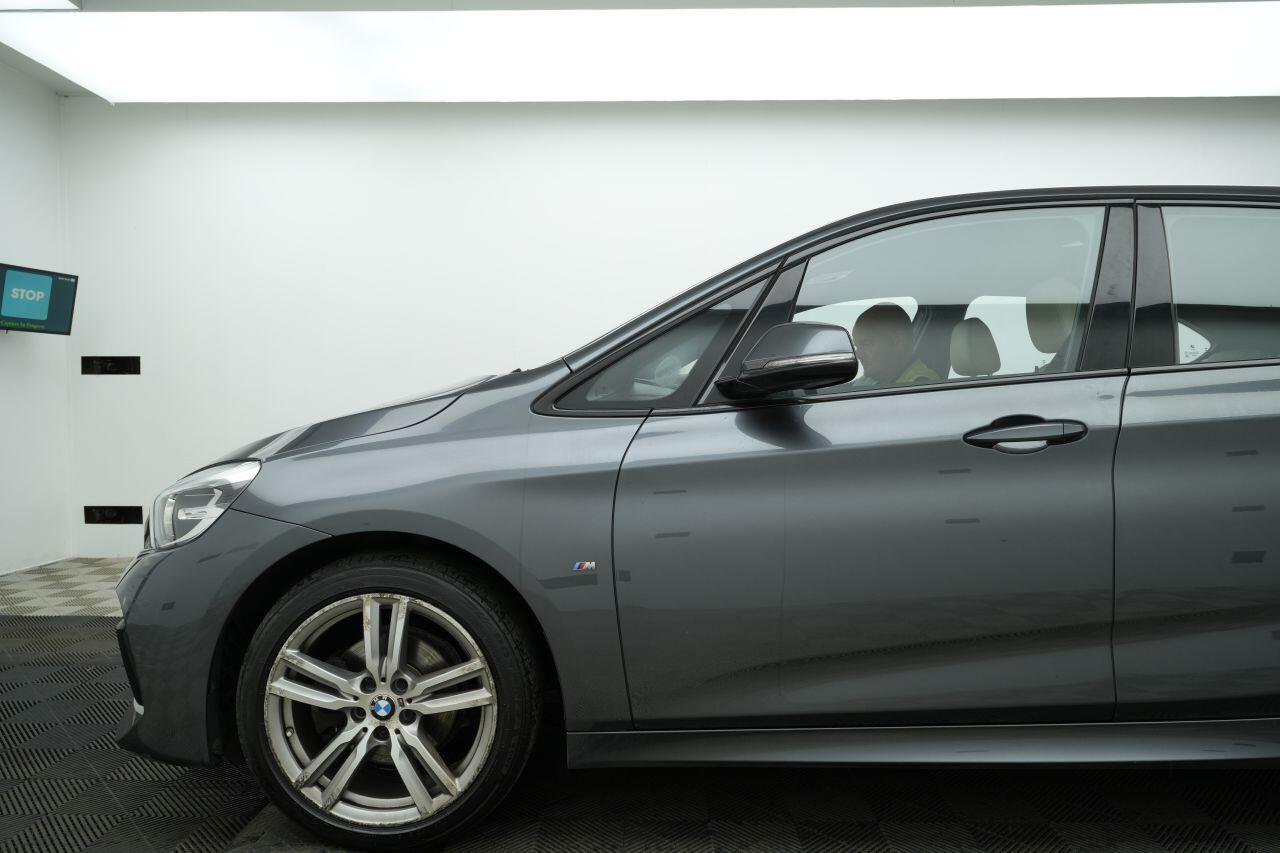 BMW 2 Series Active Tourer view 4