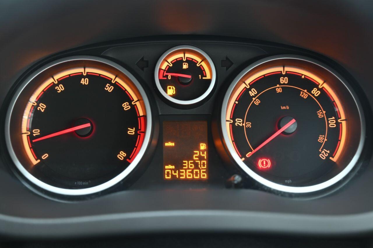 Vauxhall Corsa view 21