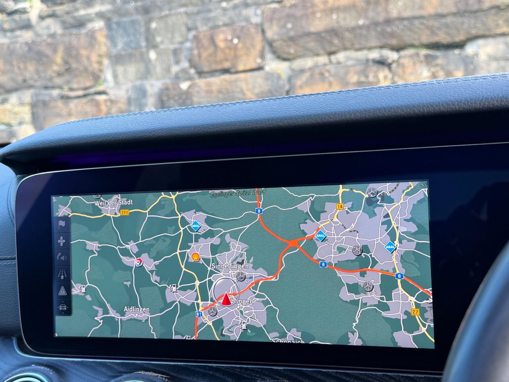 Mercedes-Benz E-Class view 31