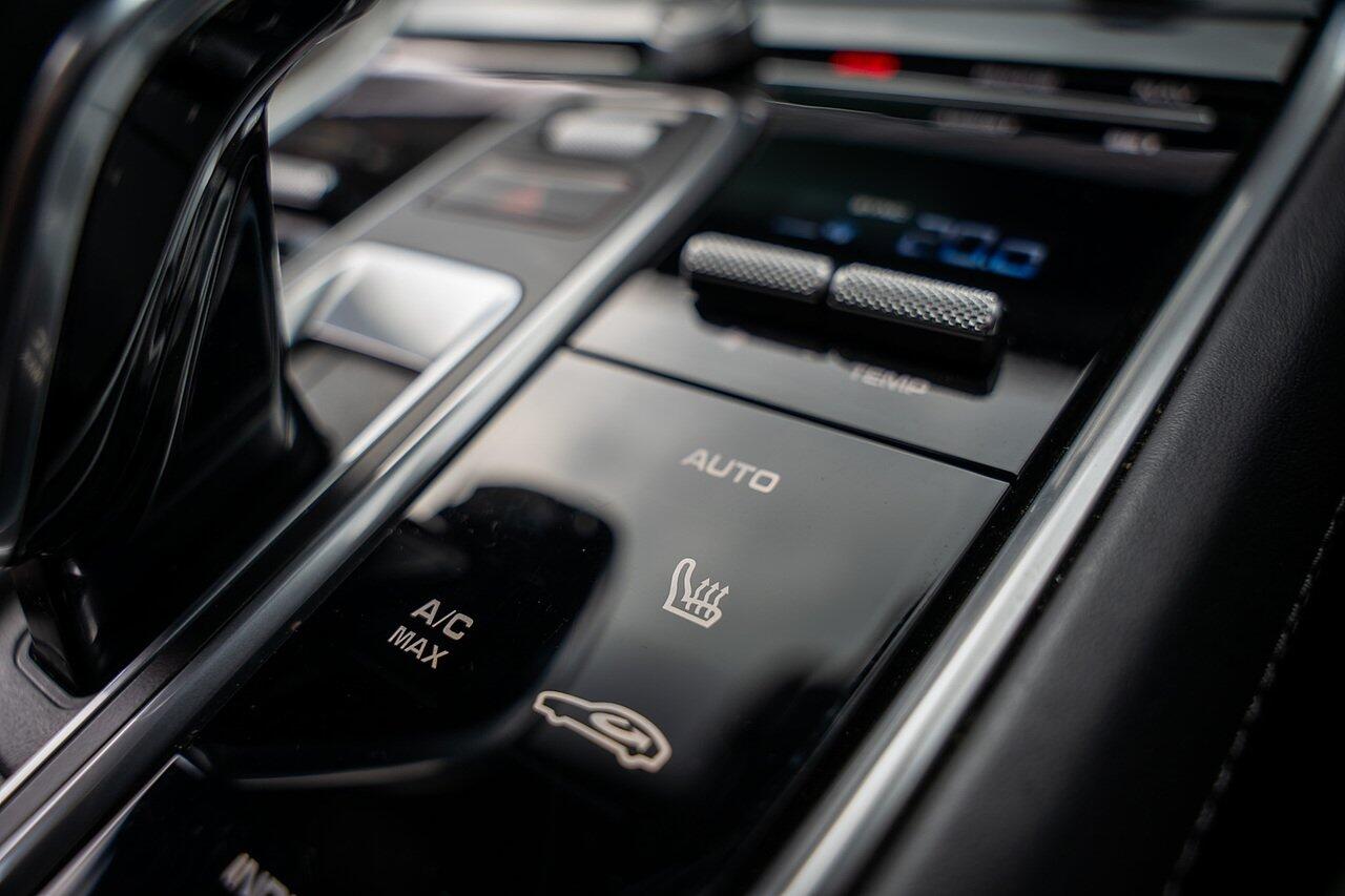 Porsche Panamera view 77