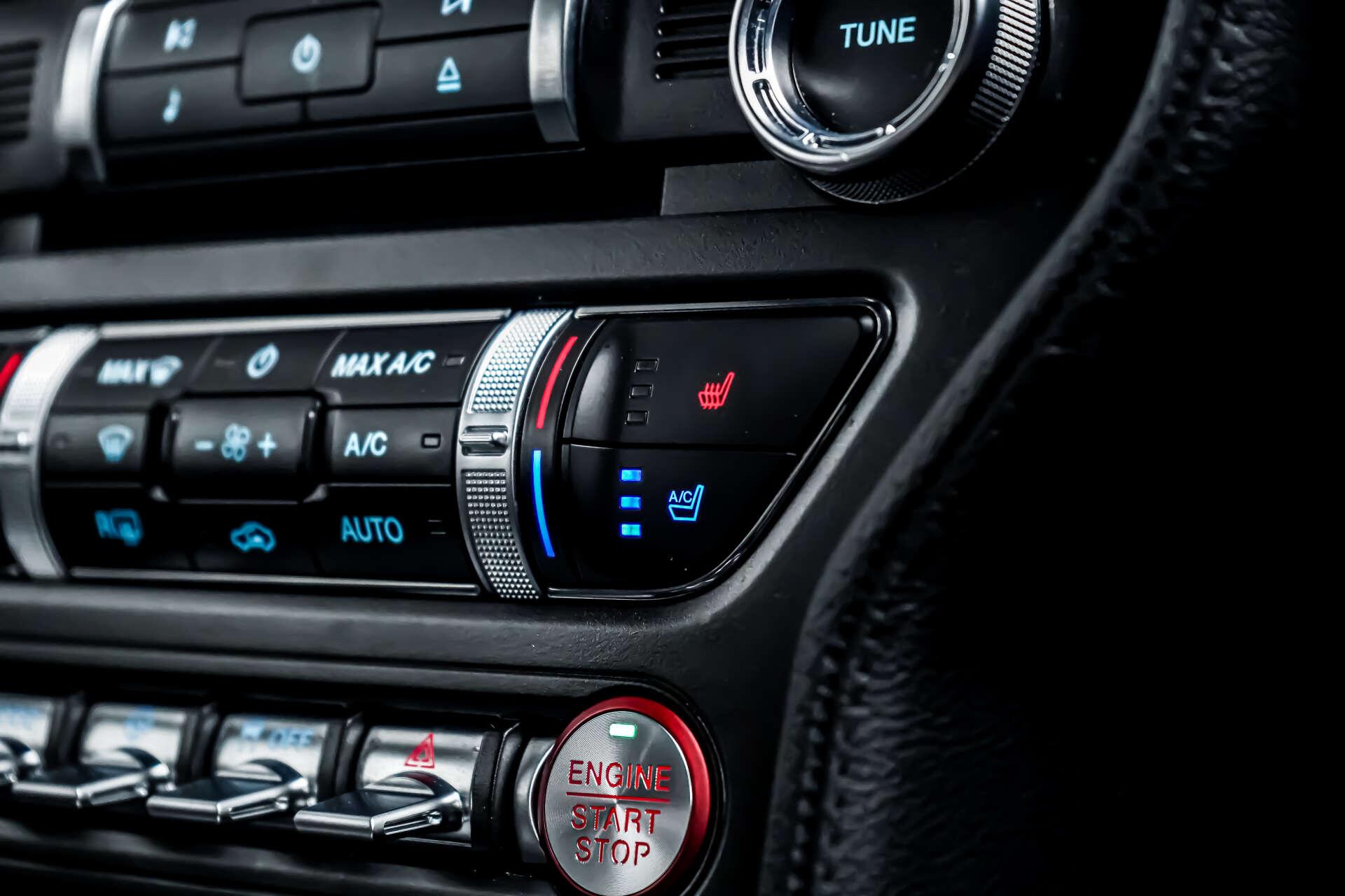Ford Mustang view 23