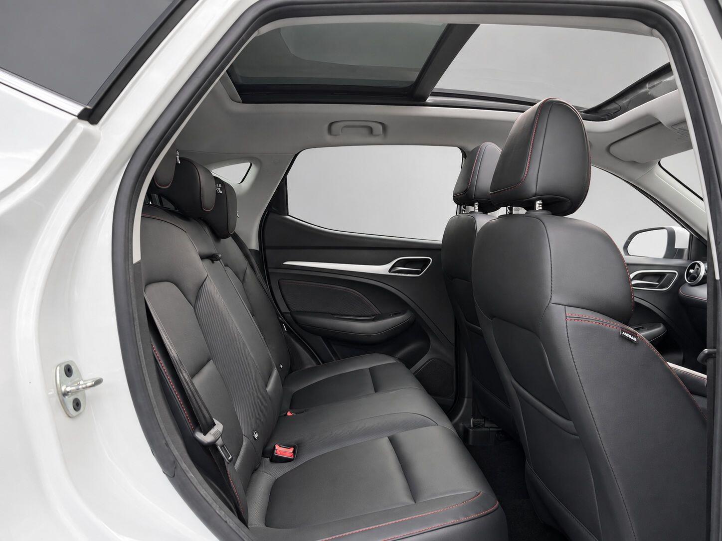 MG ZS view 31