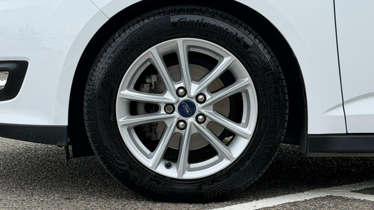 Ford C-Max view 36