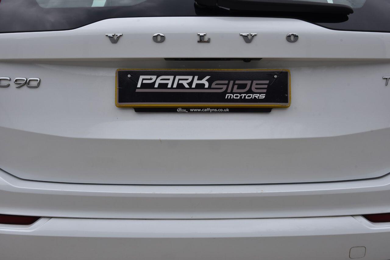 Volvo XC90 view 20