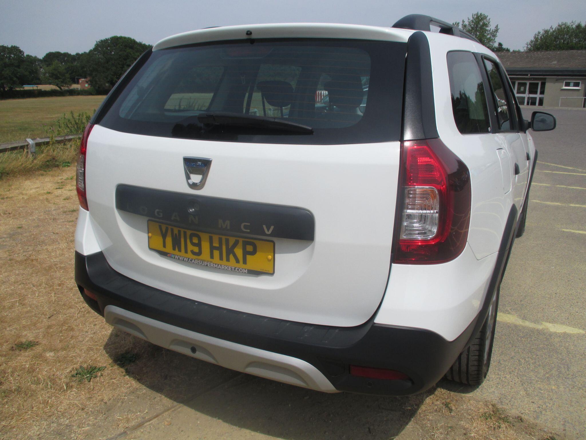 Dacia Logan MCV Stepway view 11