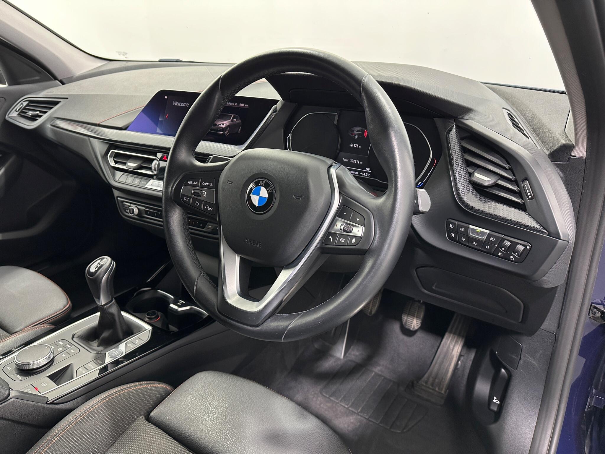 BMW 1 Series view 11