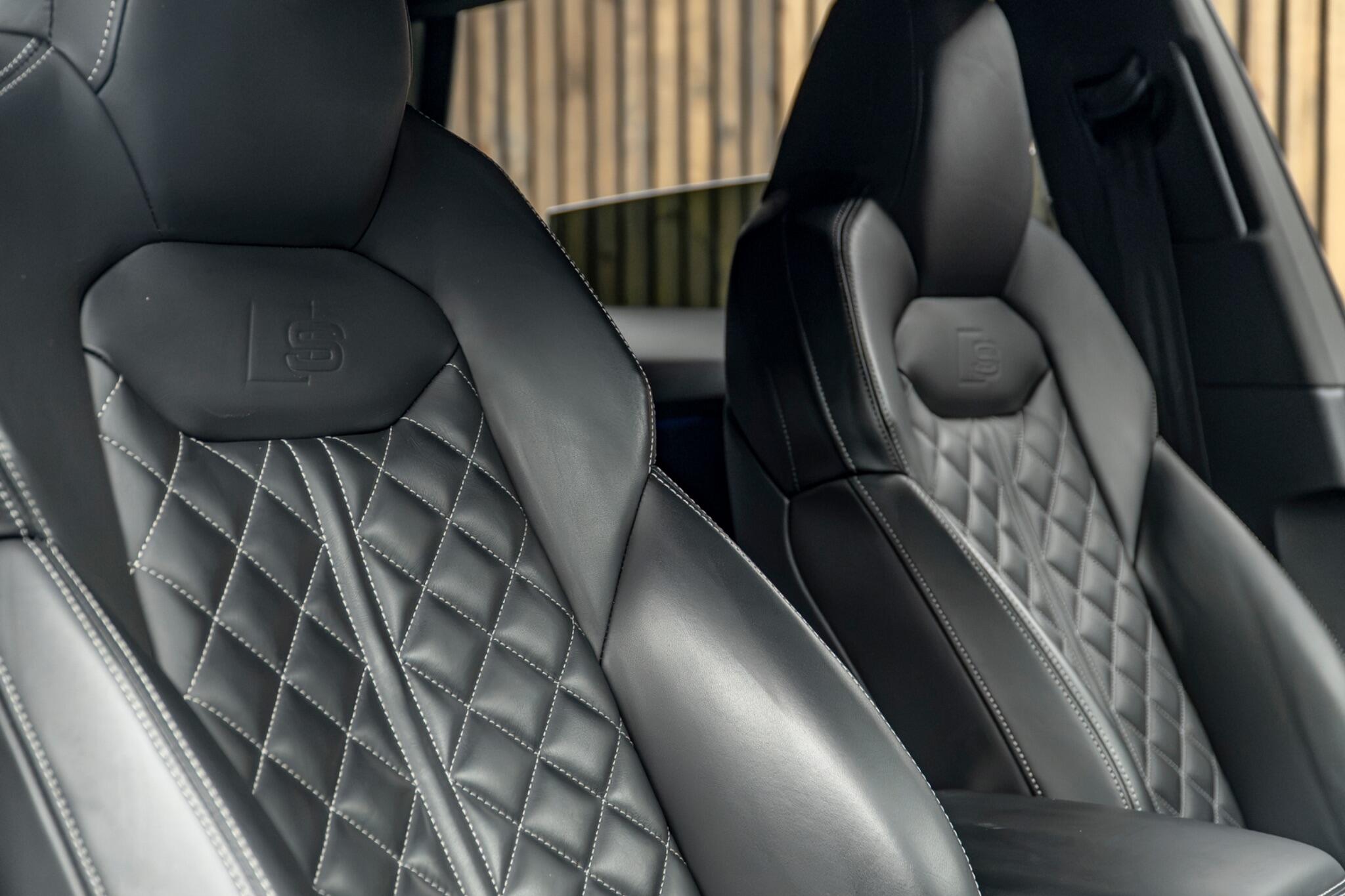 Audi SQ8 view 36